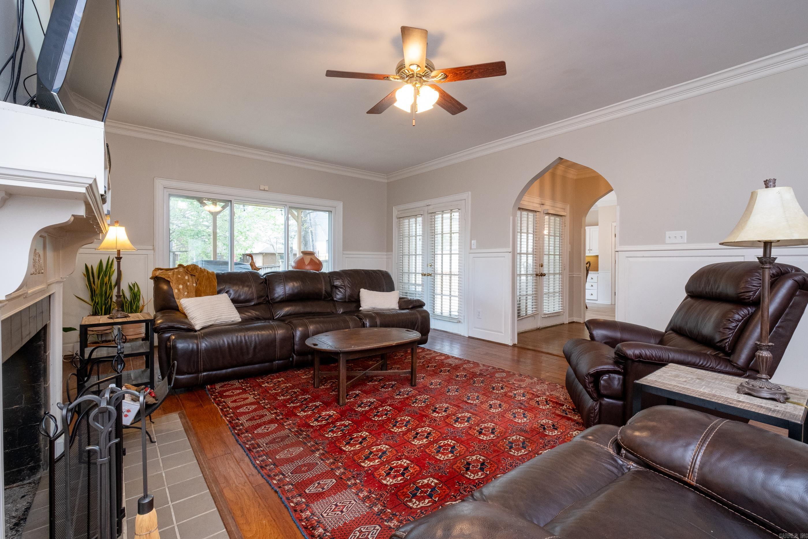 LONGLEA MANOR ADDN - Residential