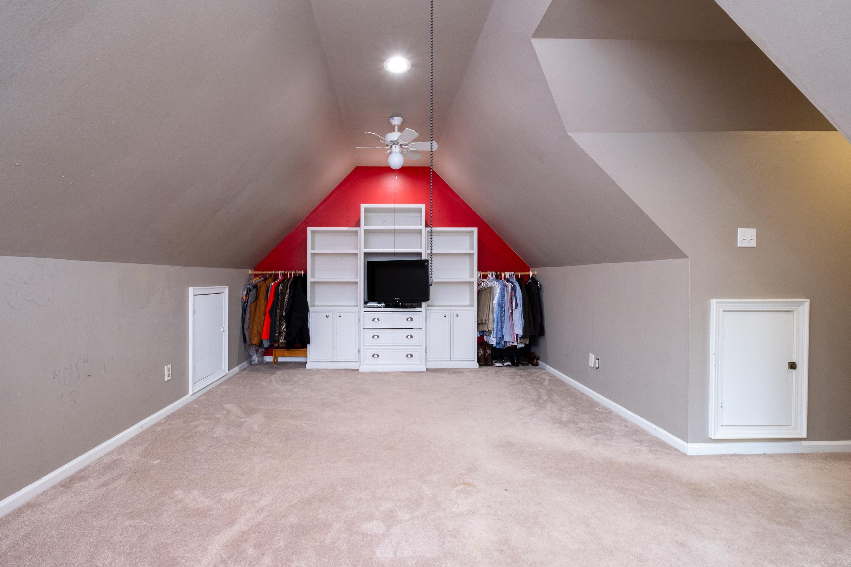 LONGLEA MANOR ADDN - Residential