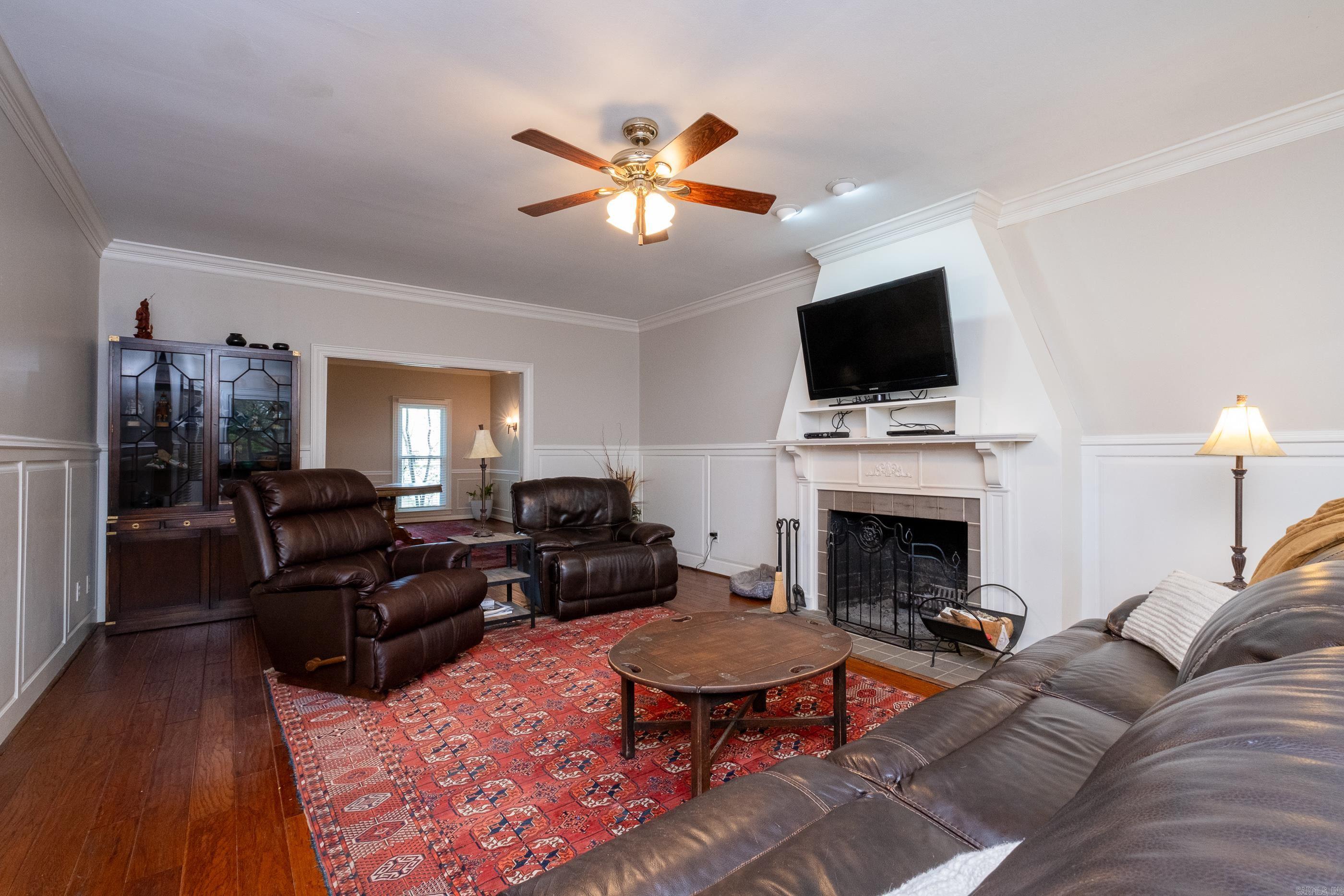 LONGLEA MANOR ADDN - Residential