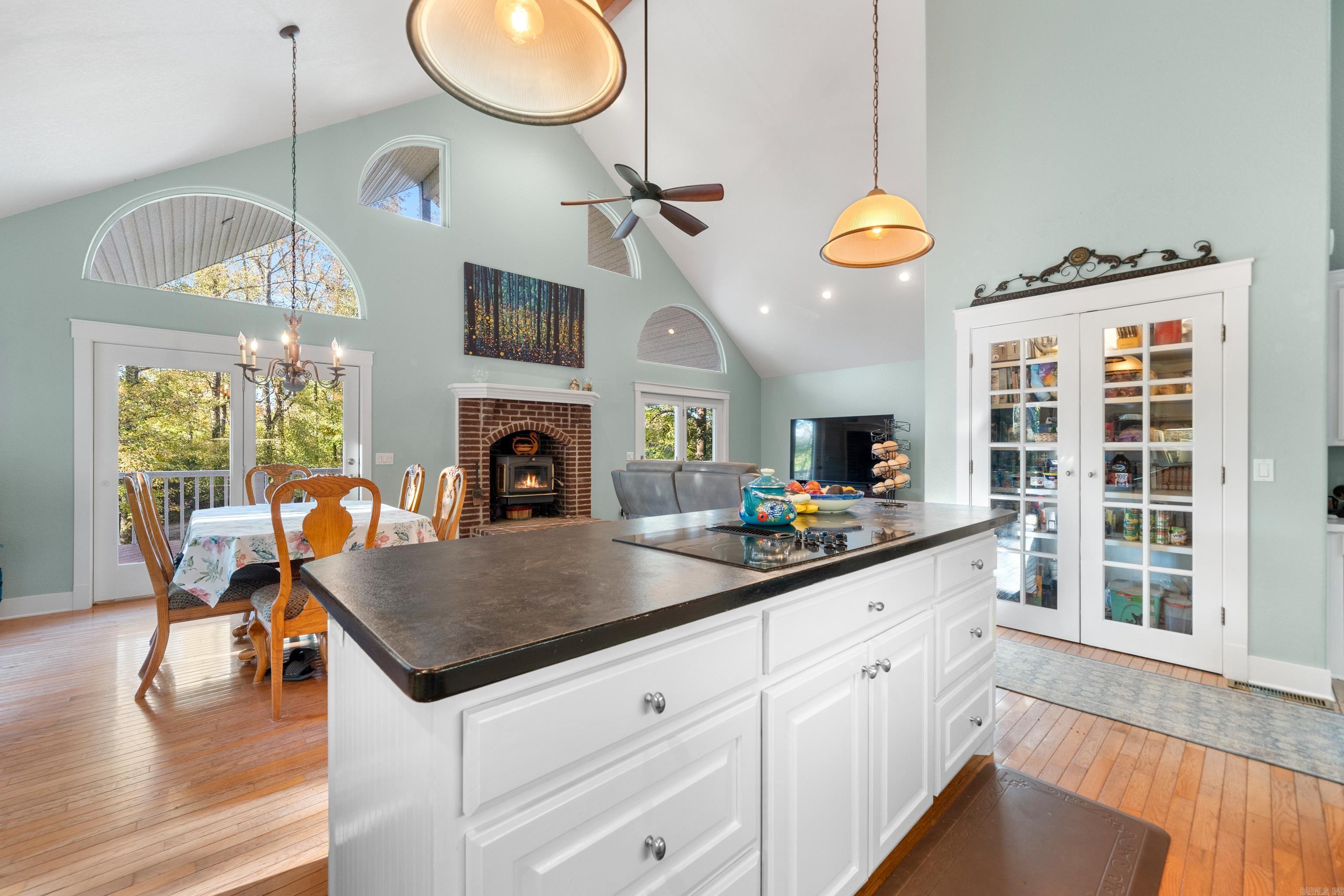 NATURAL SPRINGS - Residential