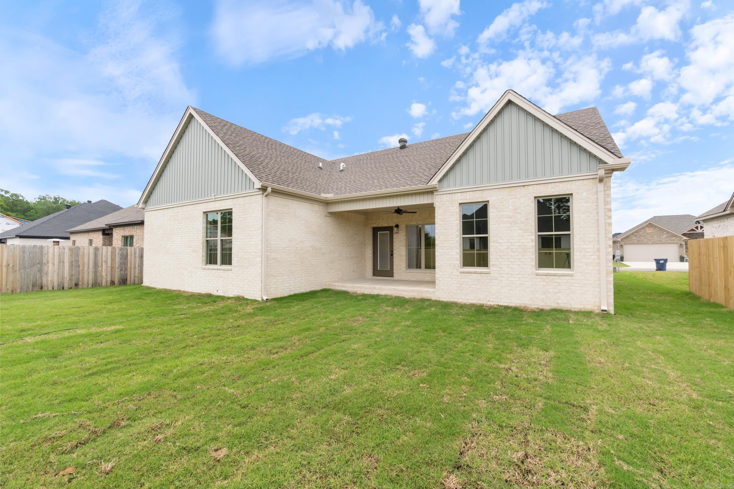 EAST MEADOW - Residential