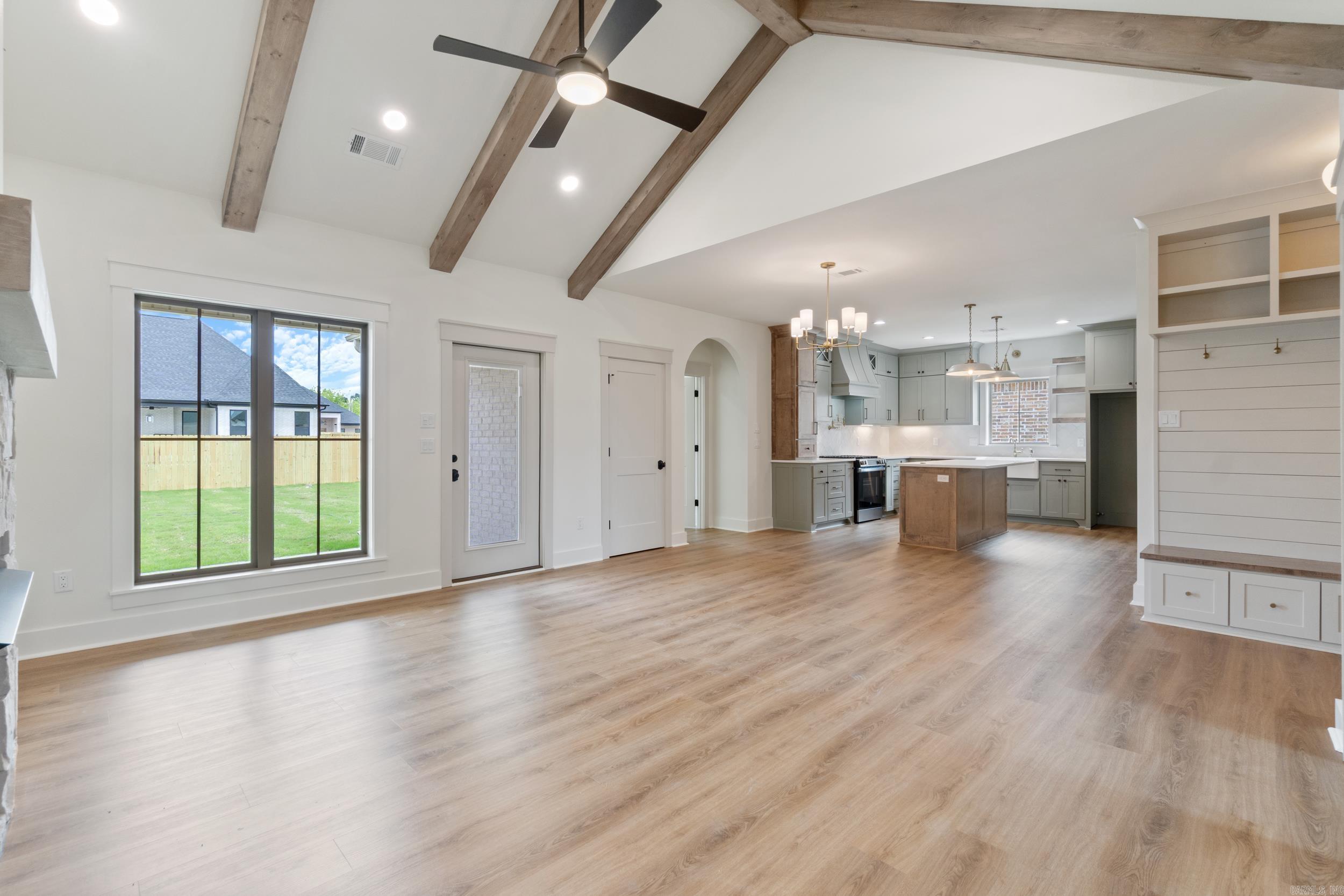 EAST MEADOW - Residential