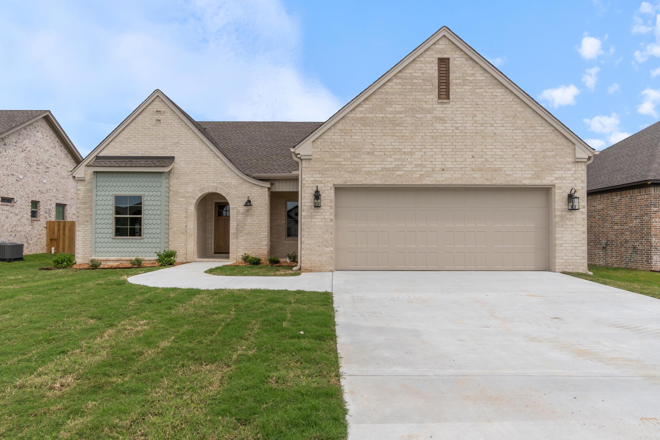 EAST MEADOW - Residential