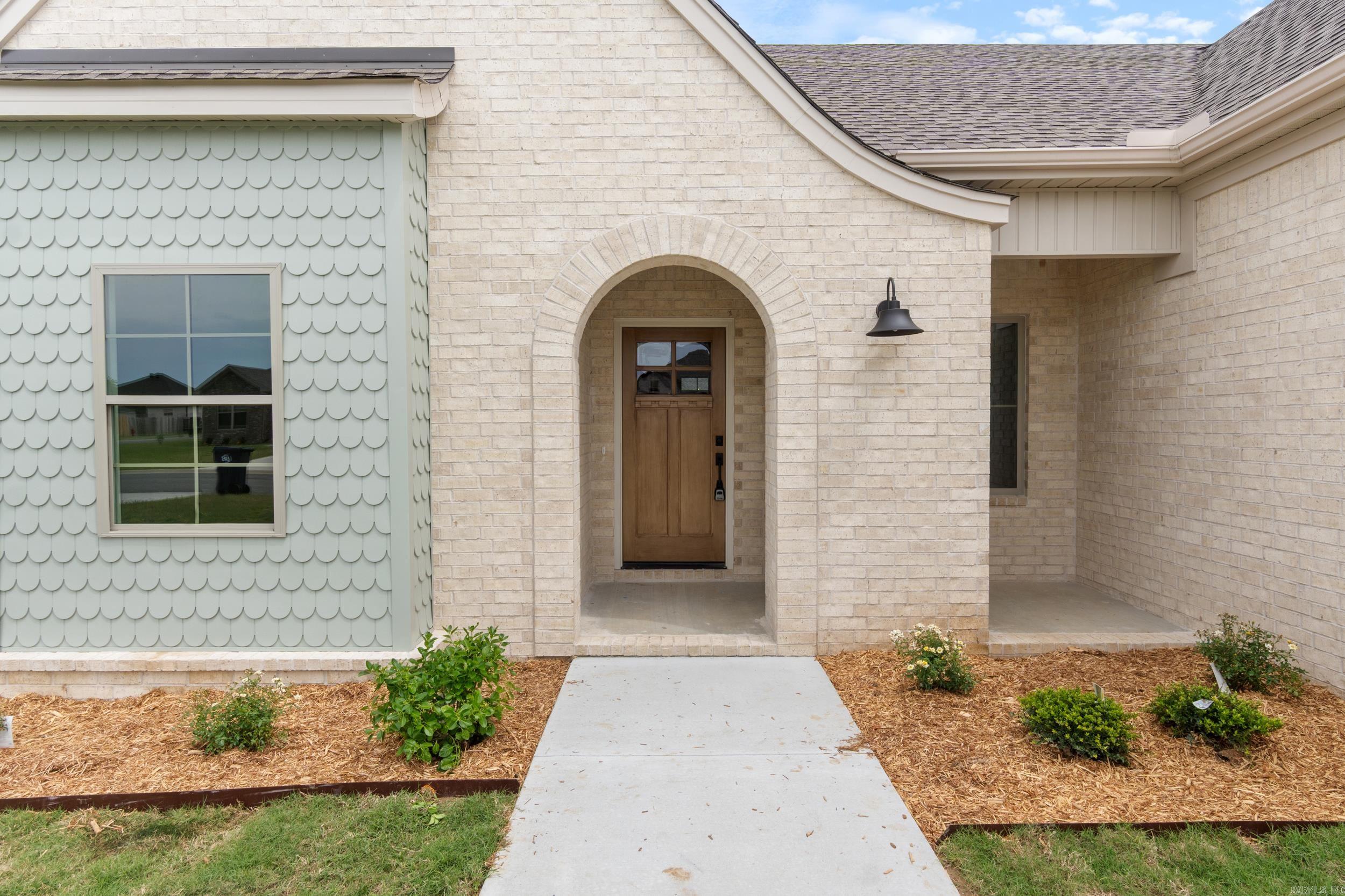 EAST MEADOW - Residential