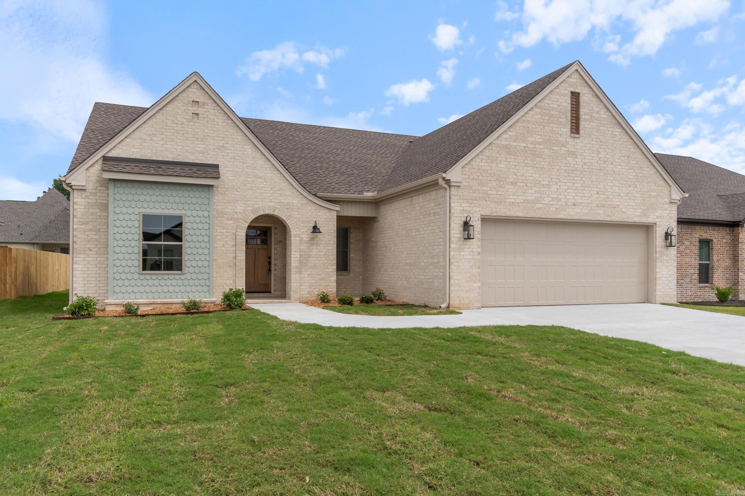 EAST MEADOW - Residential