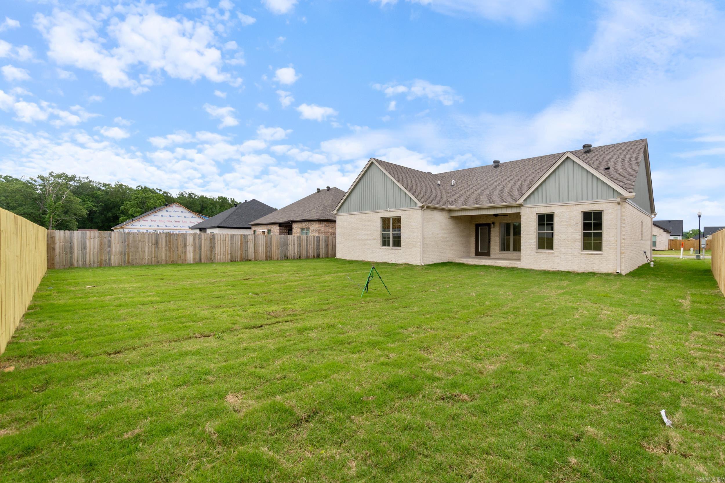 EAST MEADOW - Residential