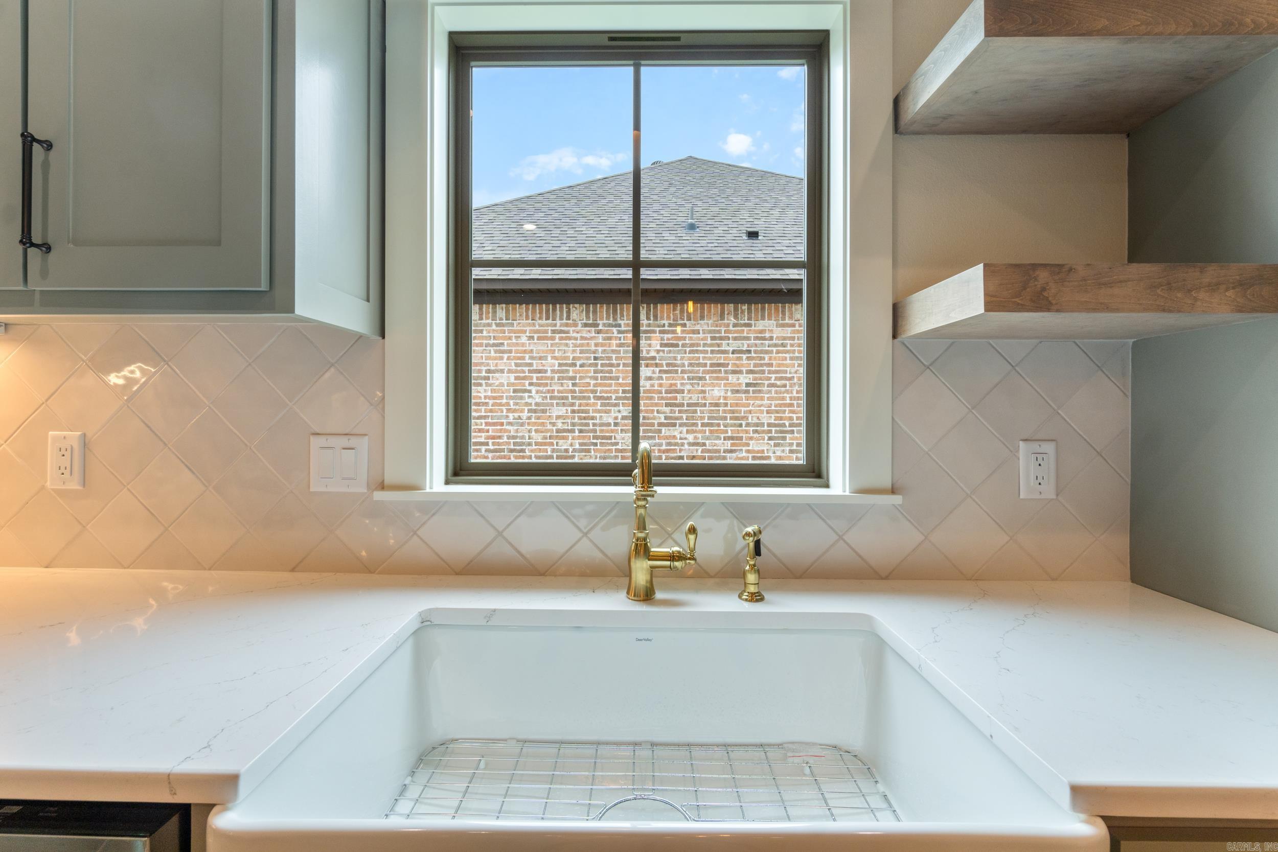 EAST MEADOW - Residential