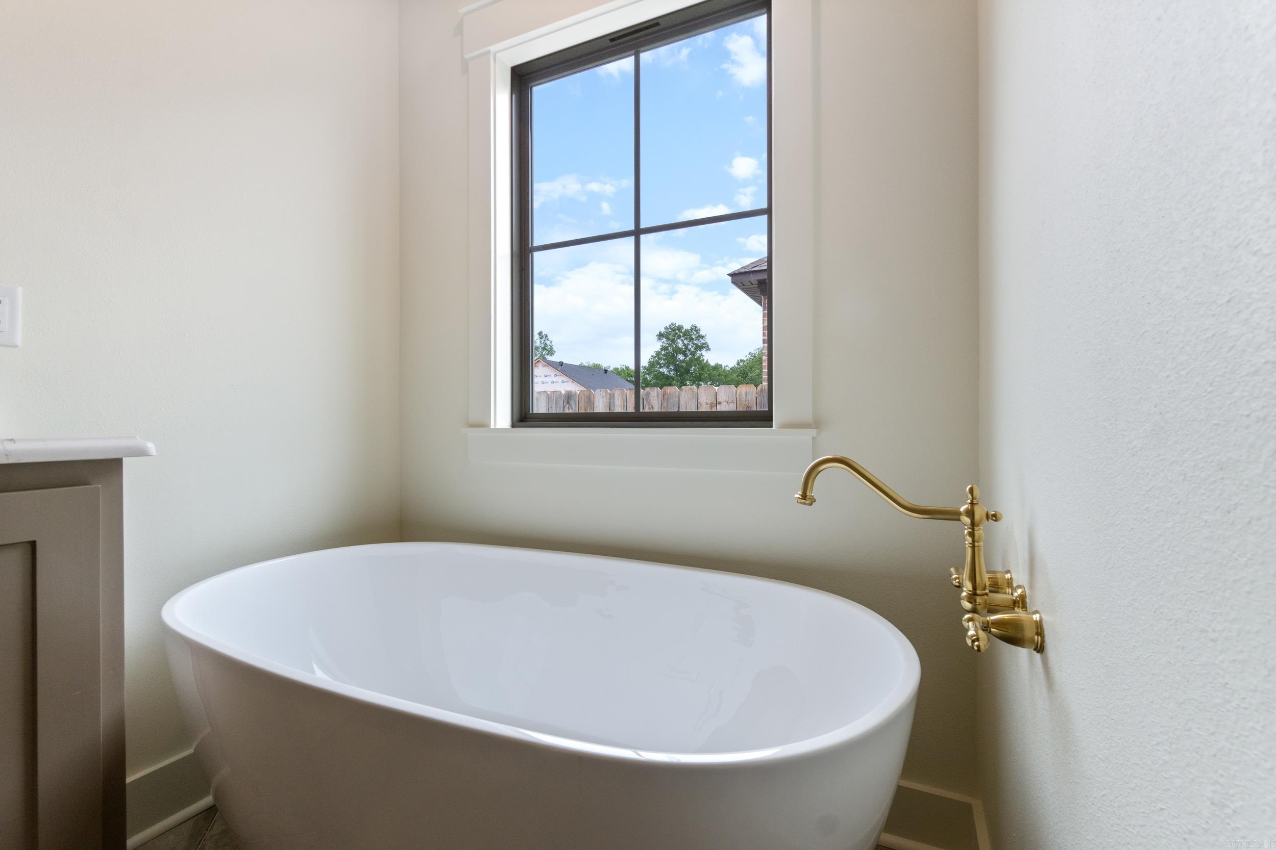 EAST MEADOW - Residential