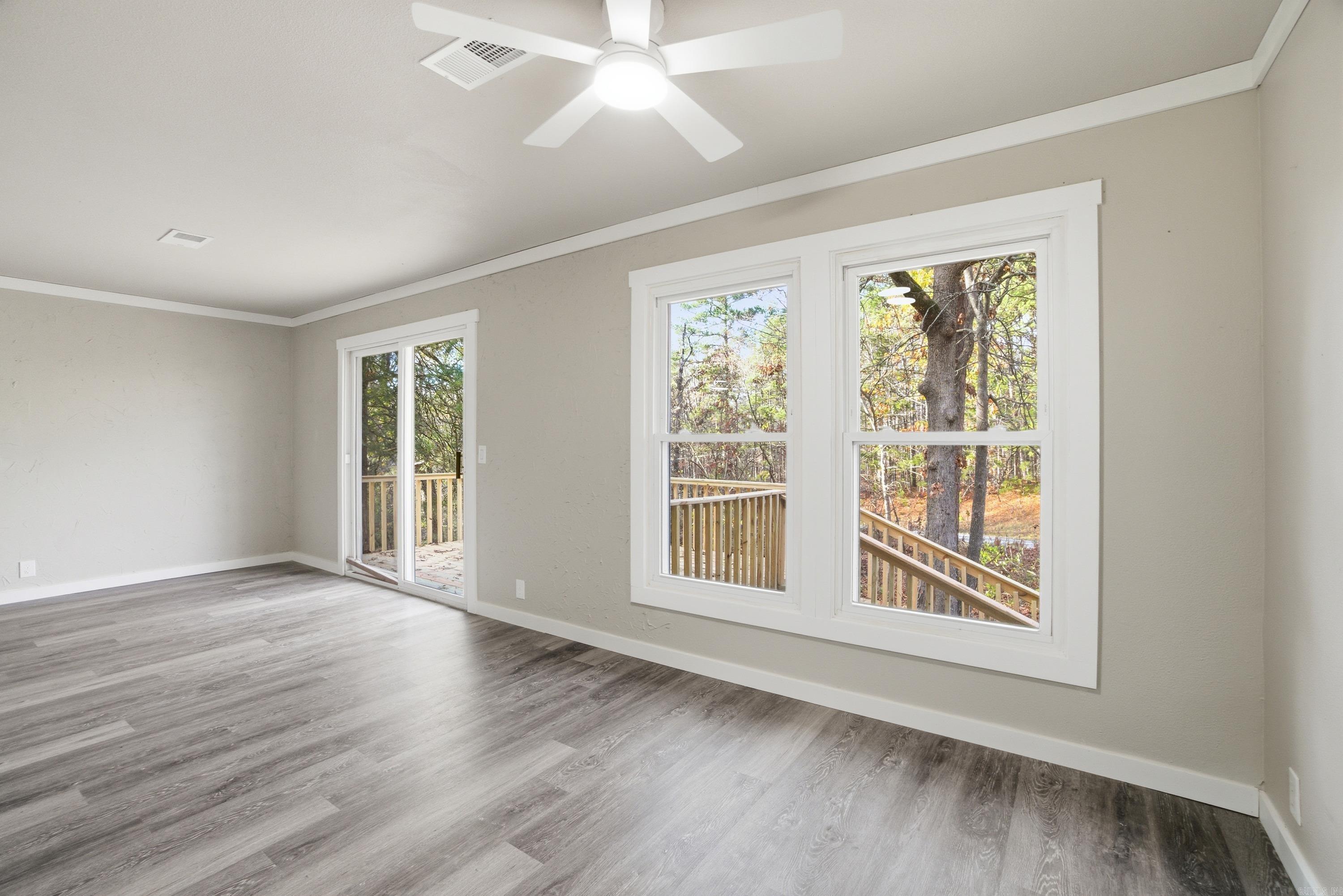 VALENCIA COURTS - Residential