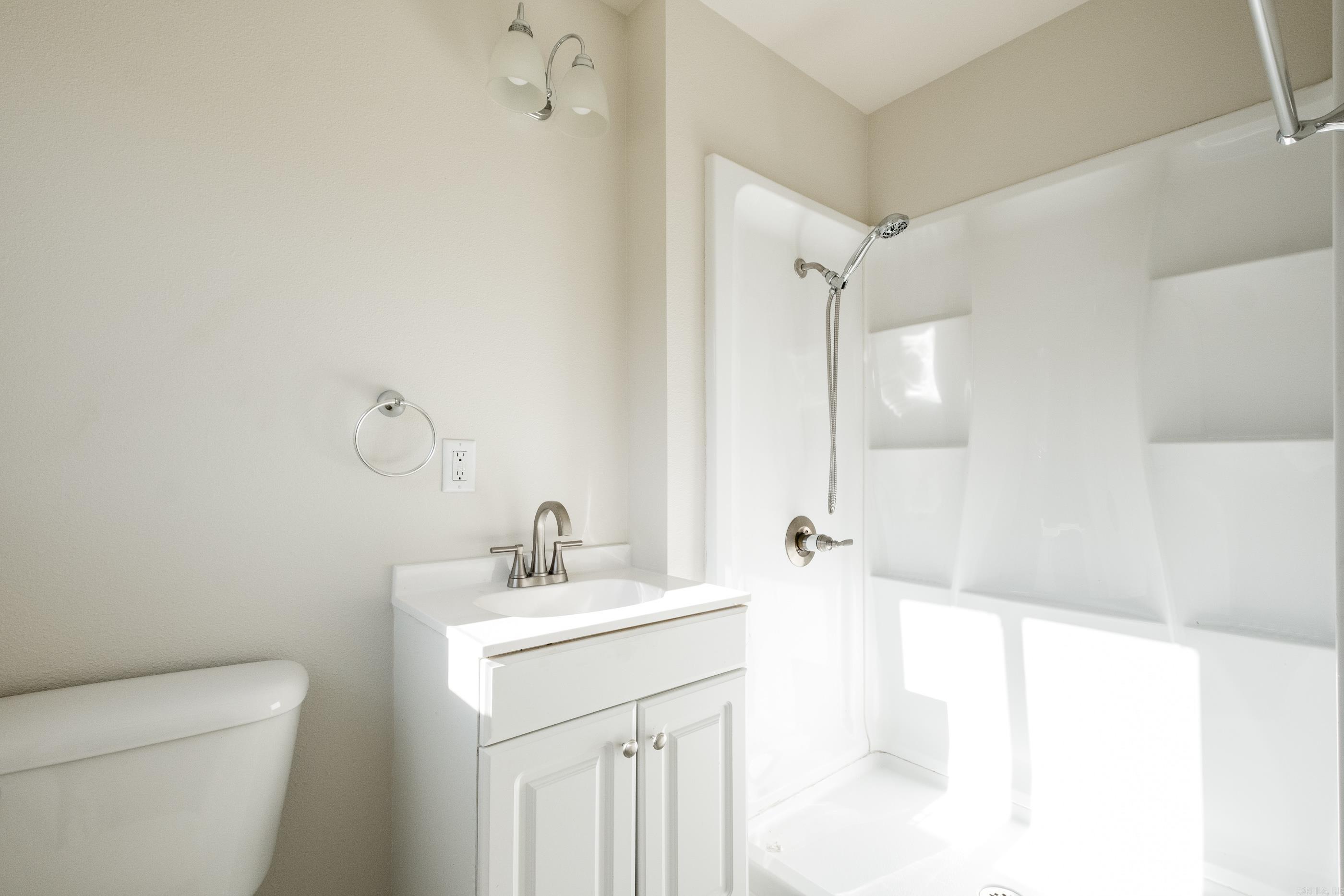 KINGWOOD PLACE - Residential