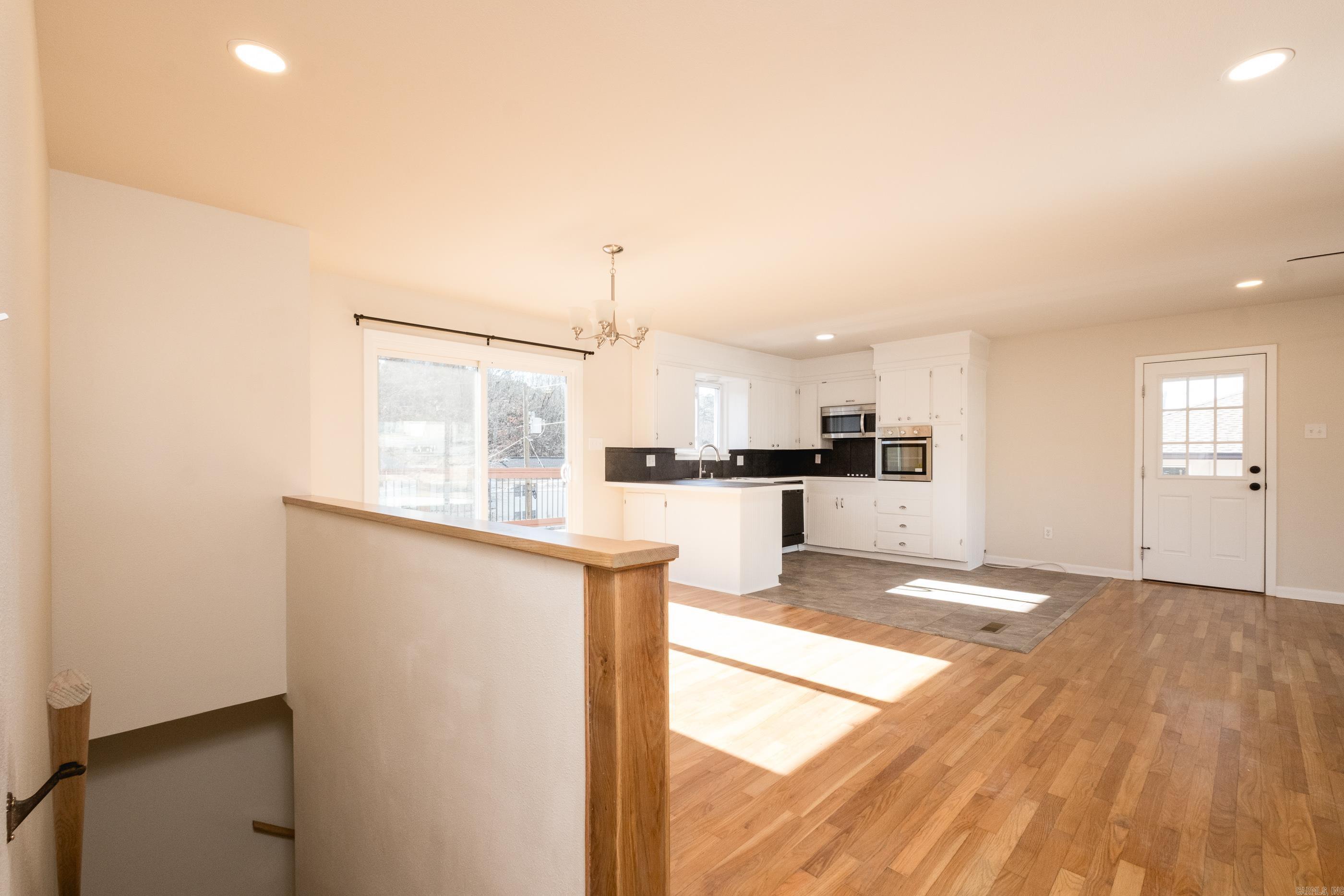 KINGWOOD PLACE - Residential