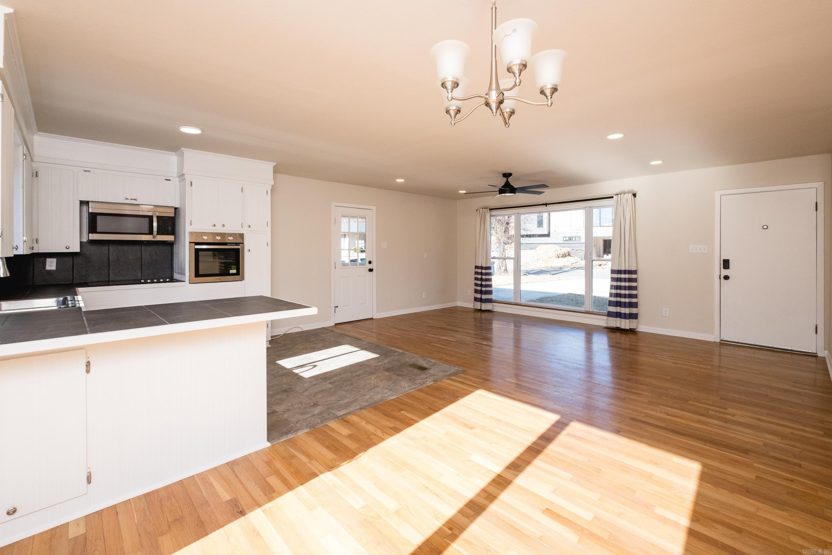 KINGWOOD PLACE - Residential