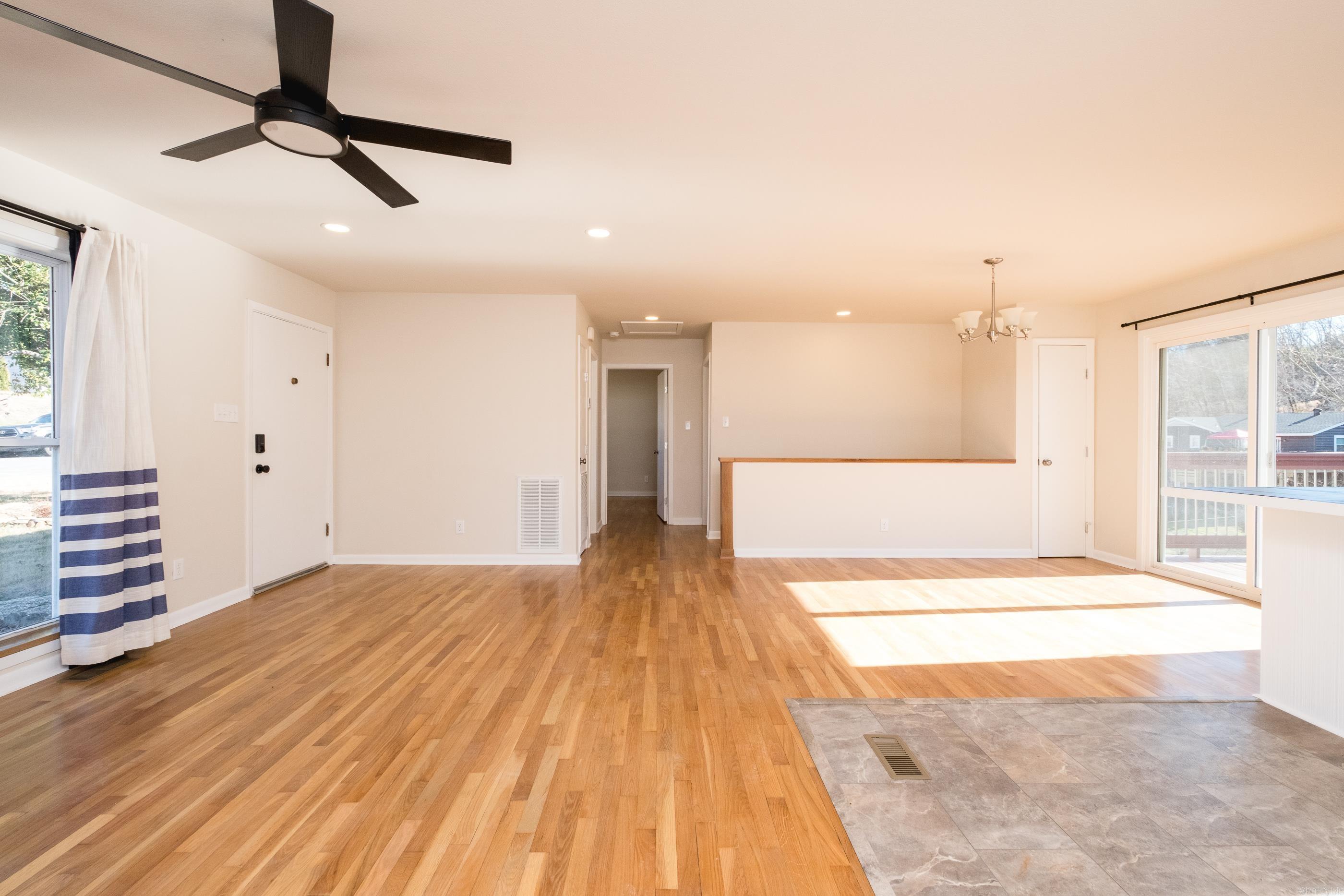 KINGWOOD PLACE - Residential