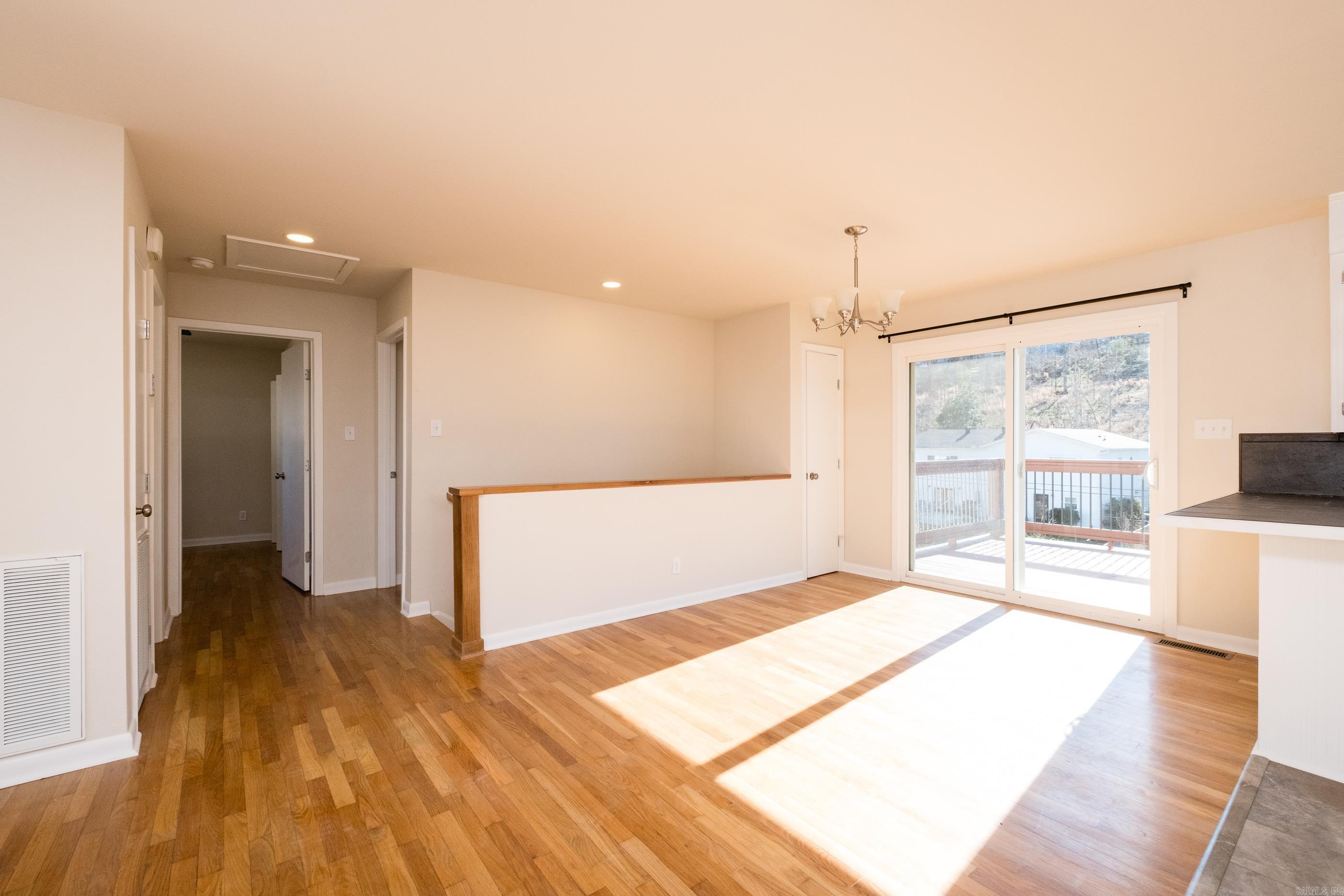 KINGWOOD PLACE - Residential