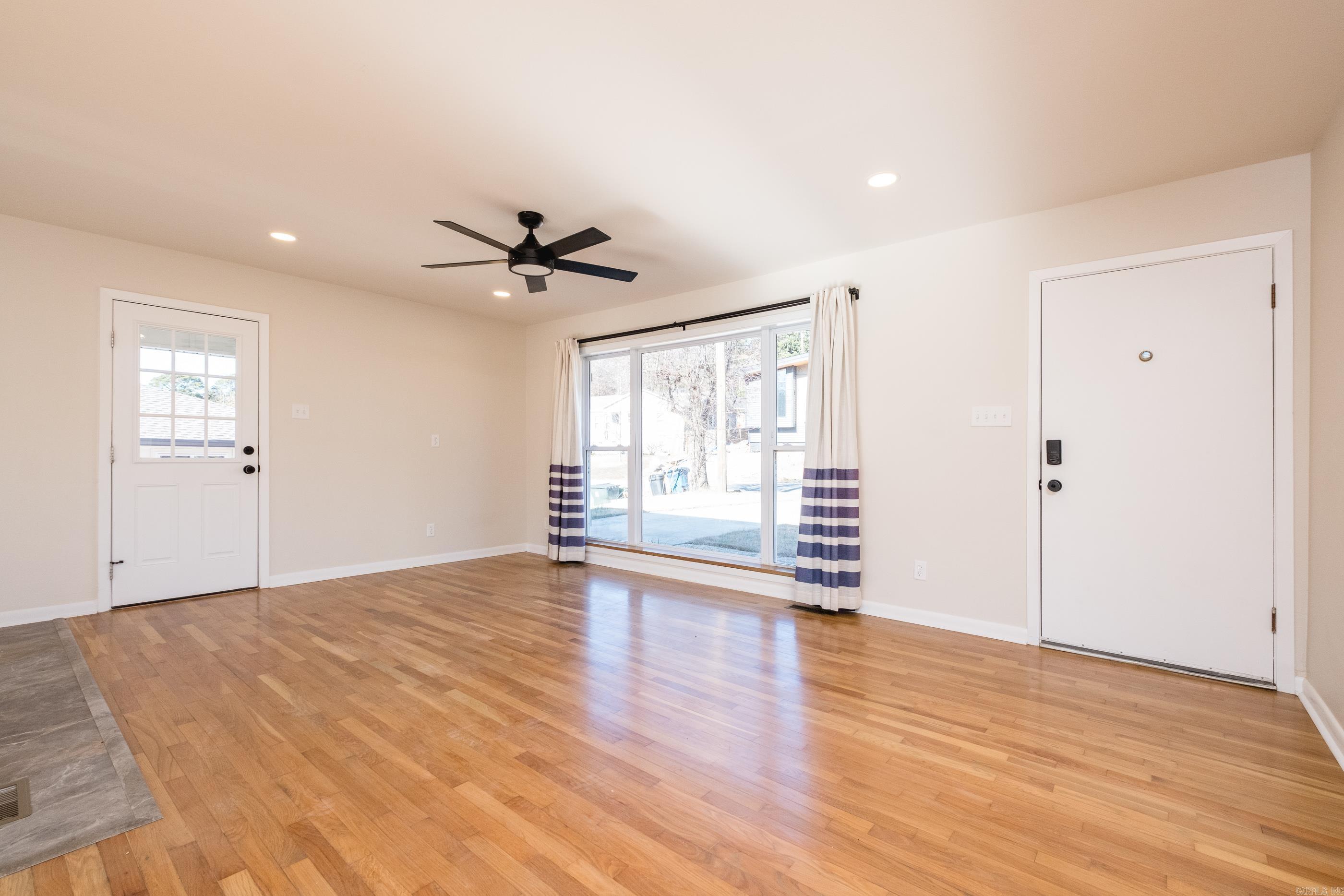 KINGWOOD PLACE - Residential