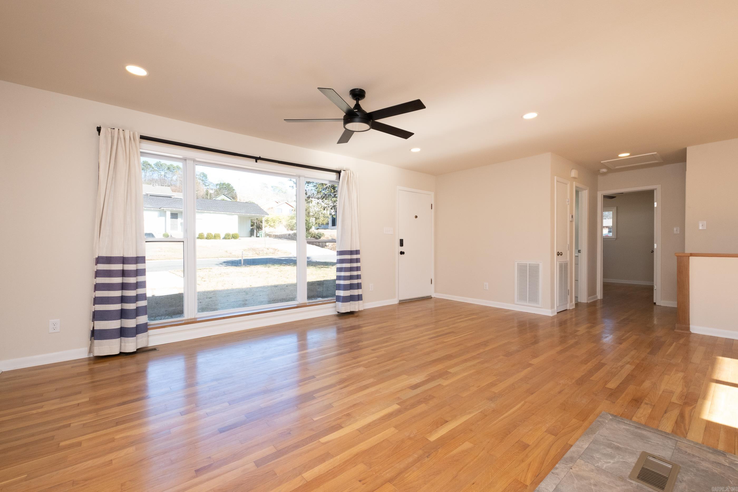 KINGWOOD PLACE - Residential