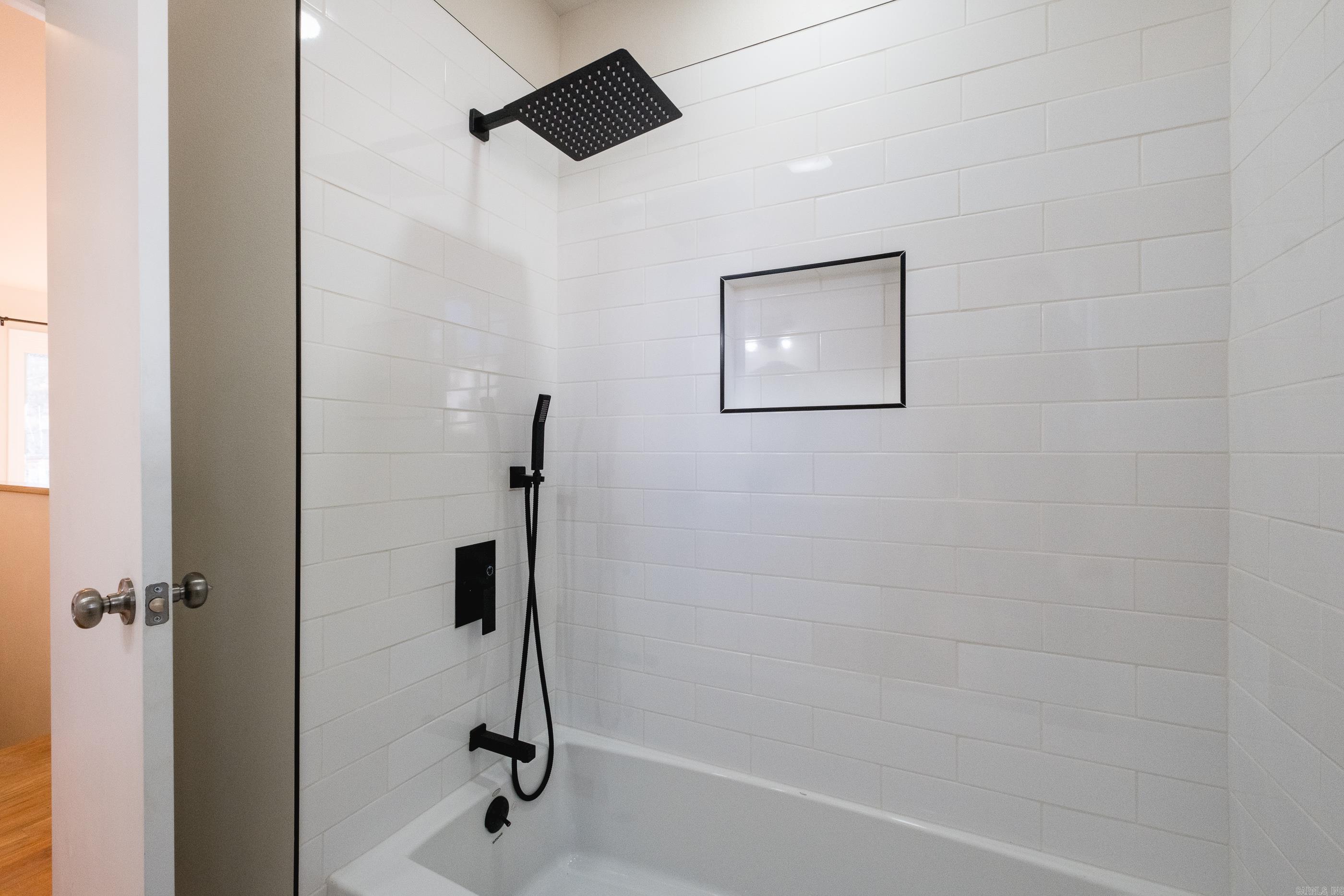 KINGWOOD PLACE - Residential