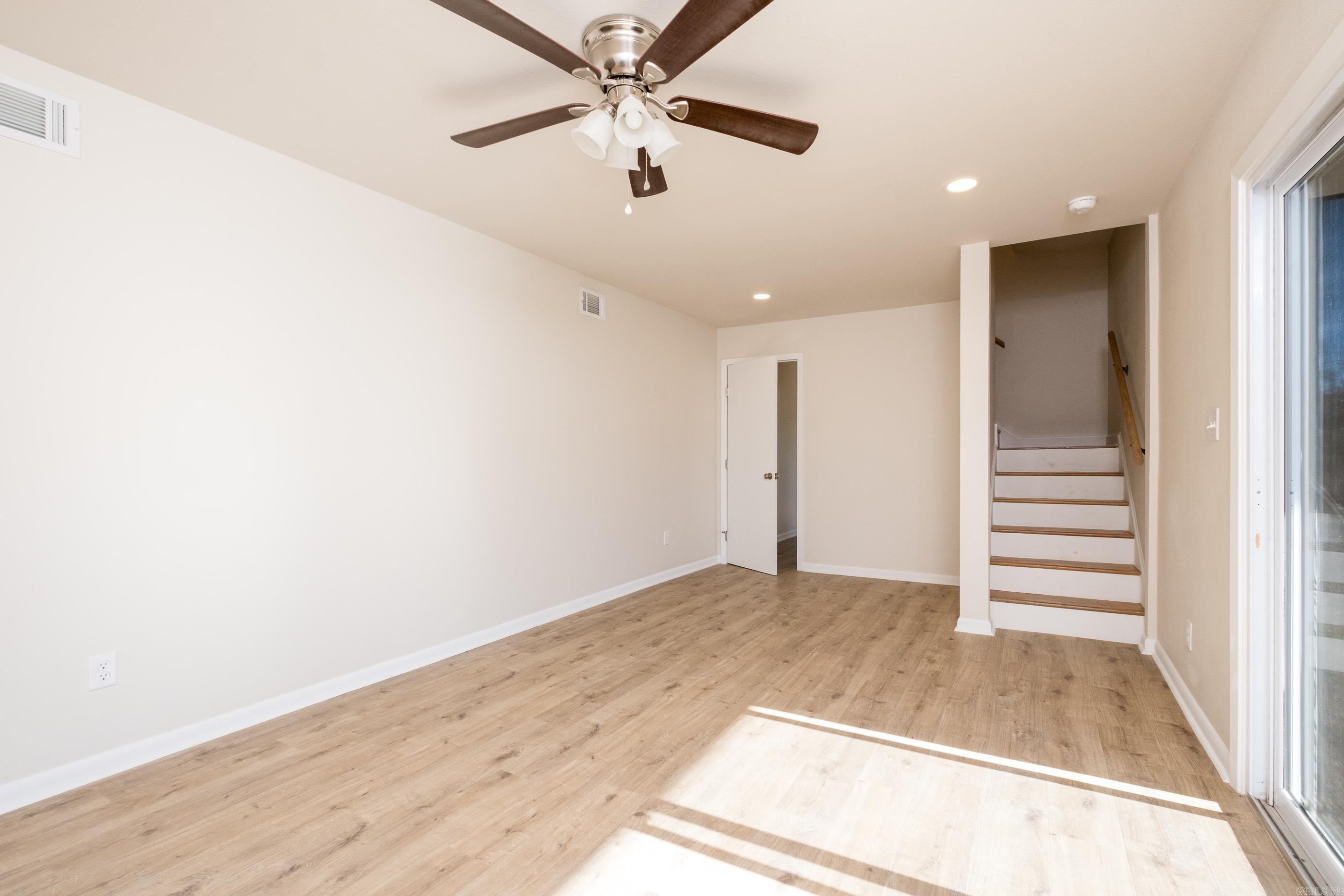 KINGWOOD PLACE - Residential