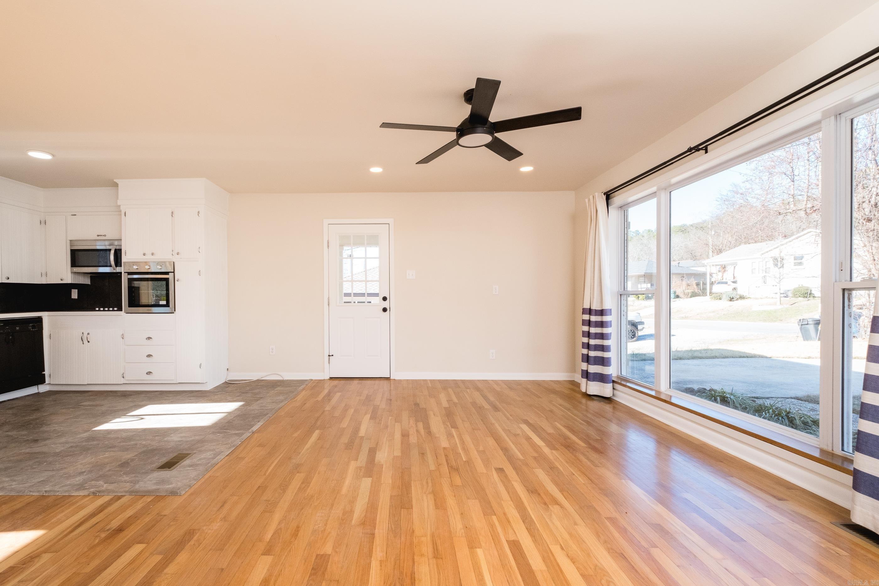 KINGWOOD PLACE - Residential