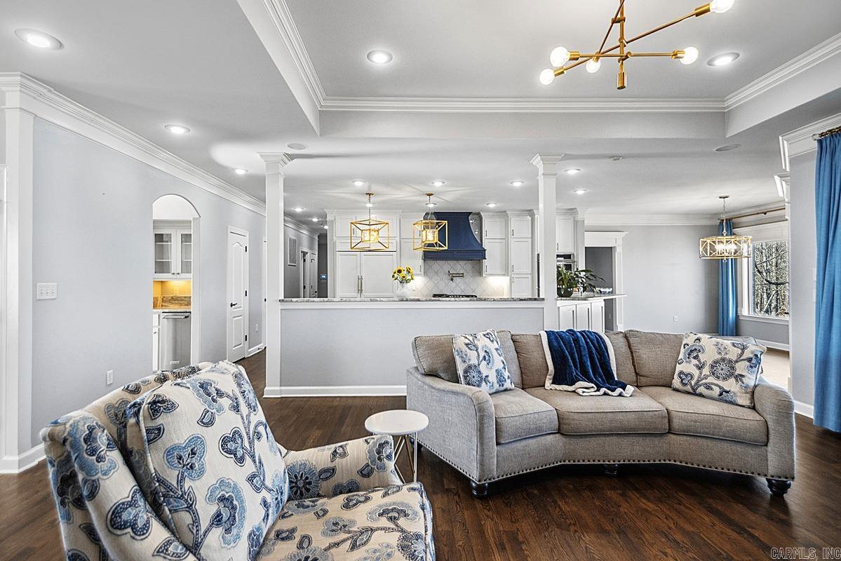 WOODLANDS EDGE - Residential