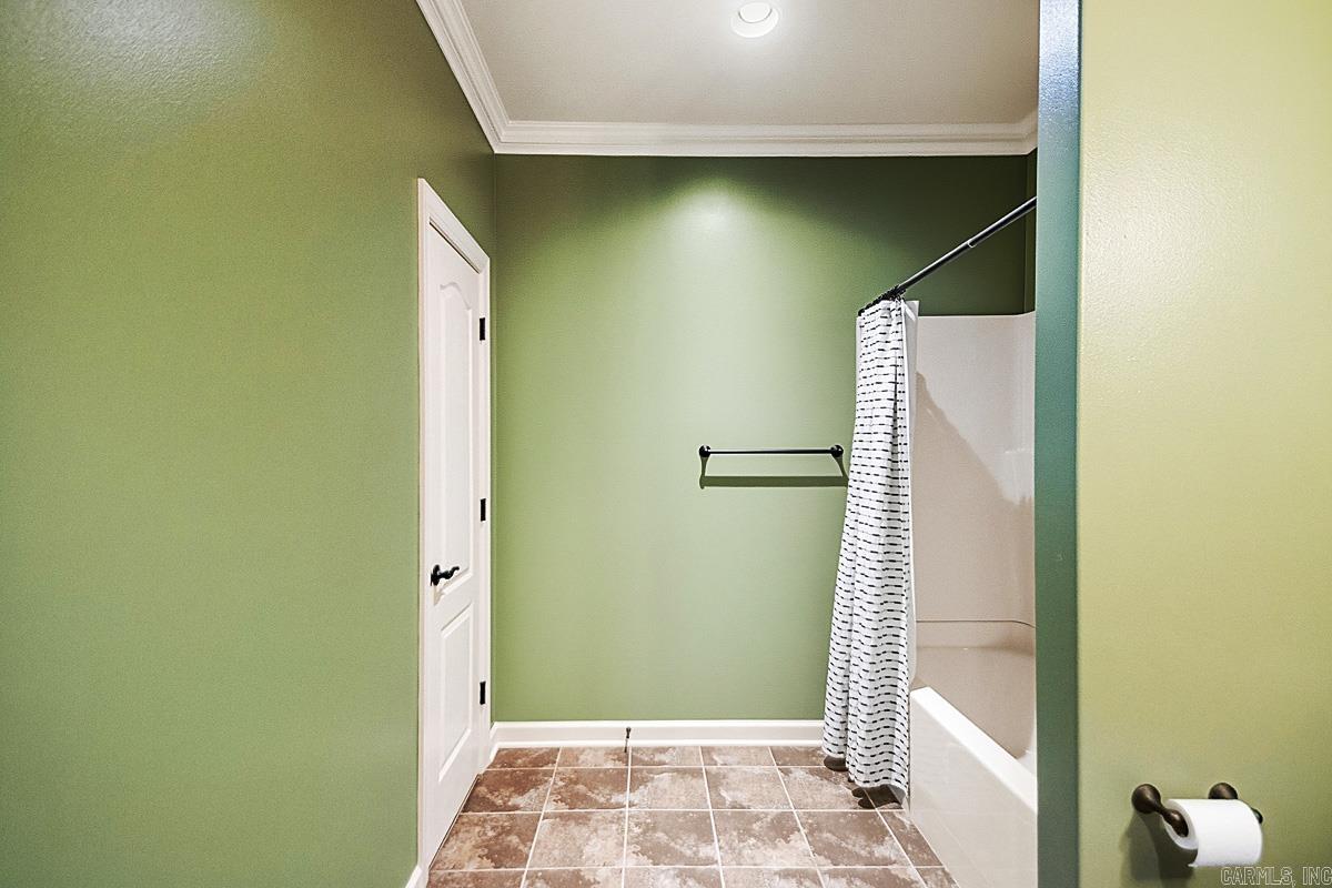 WOODLANDS EDGE - Residential