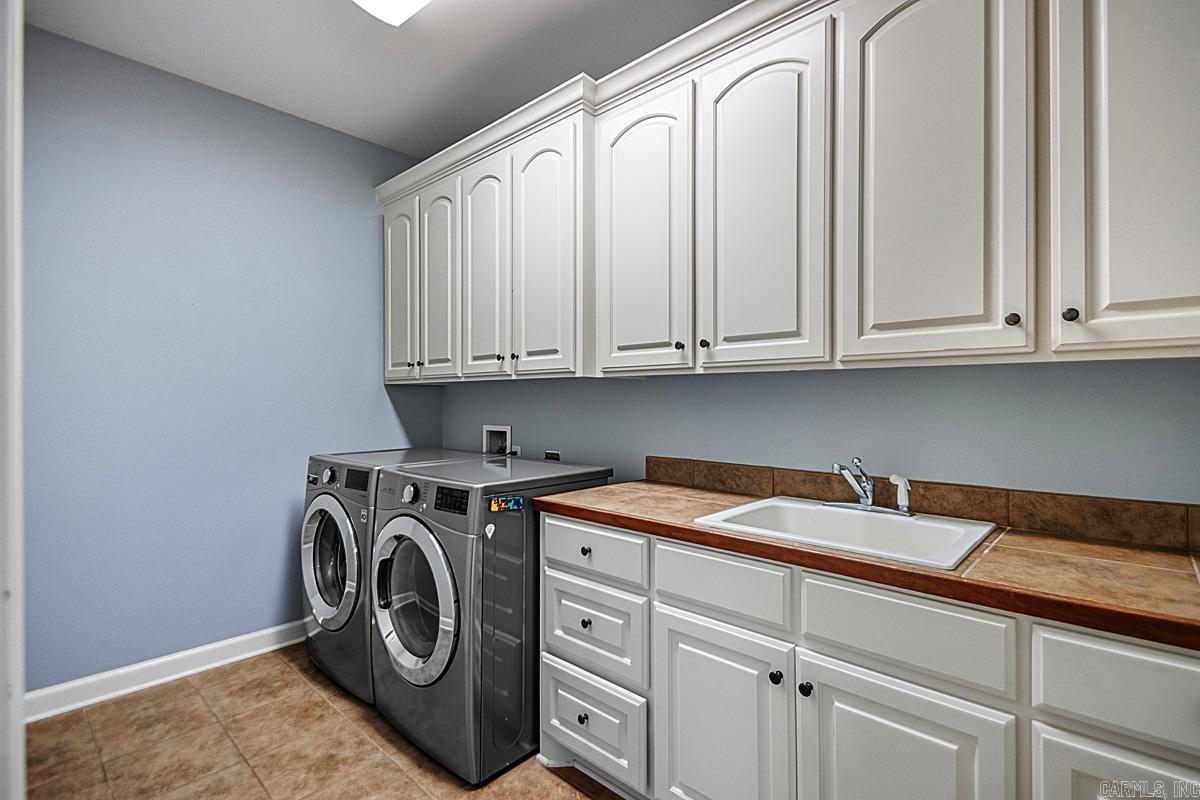 WOODLANDS EDGE - Residential