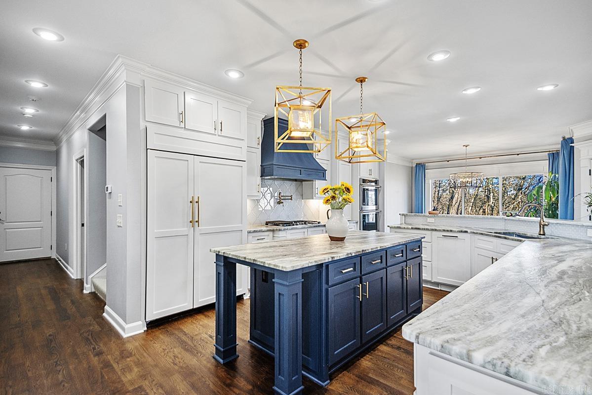 WOODLANDS EDGE - Residential