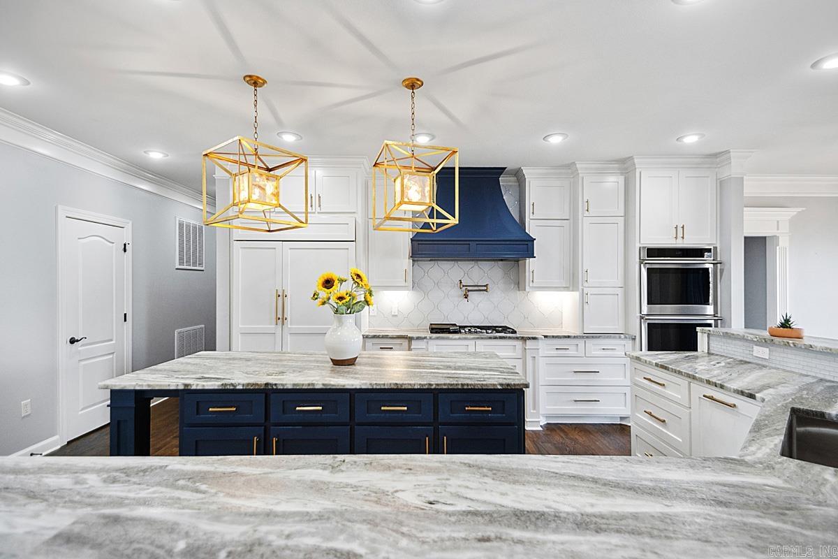 WOODLANDS EDGE - Residential