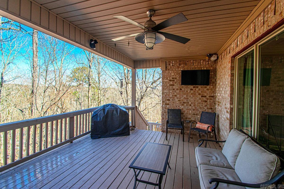 WOODLANDS EDGE - Residential