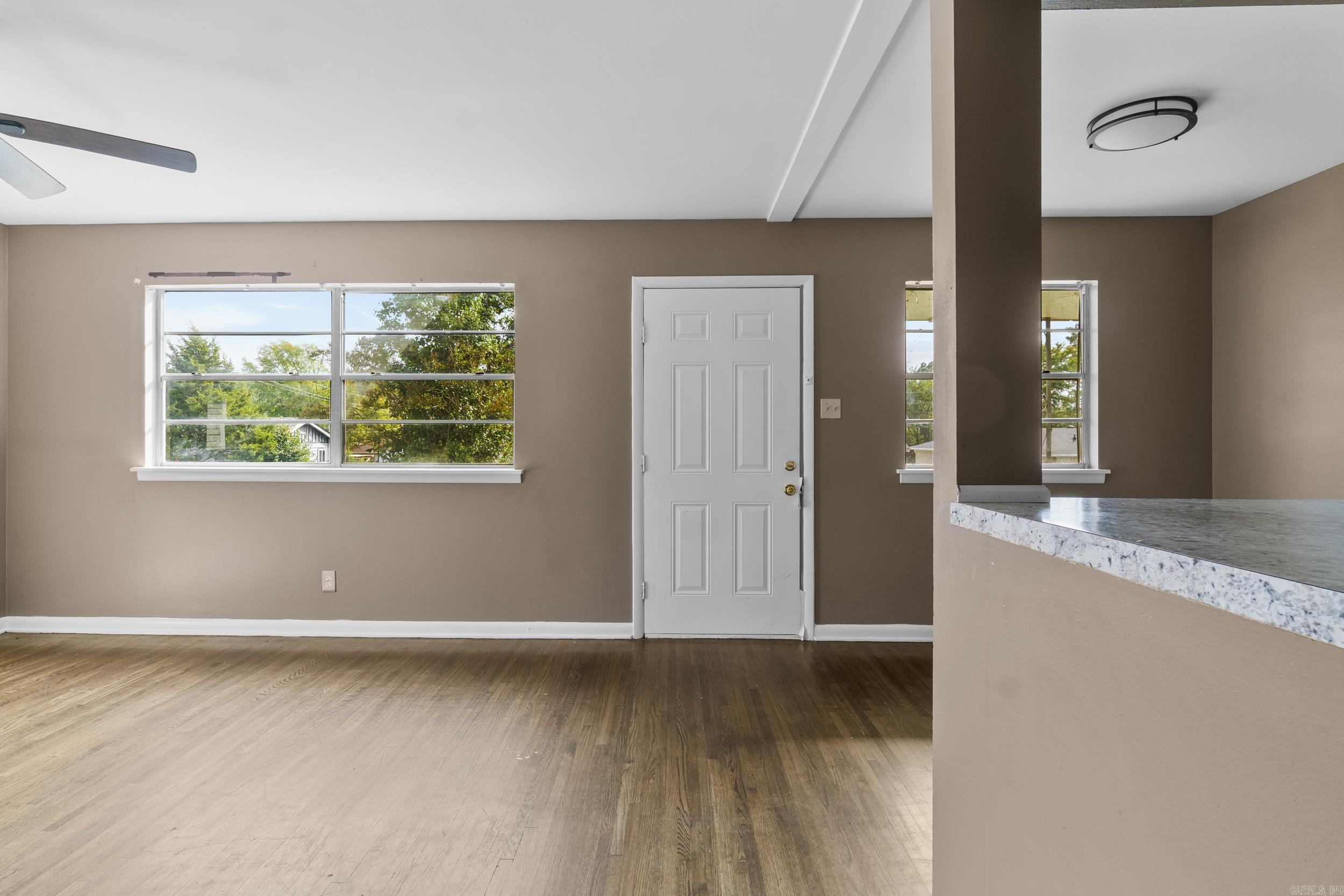 GLENOAKS - Residential