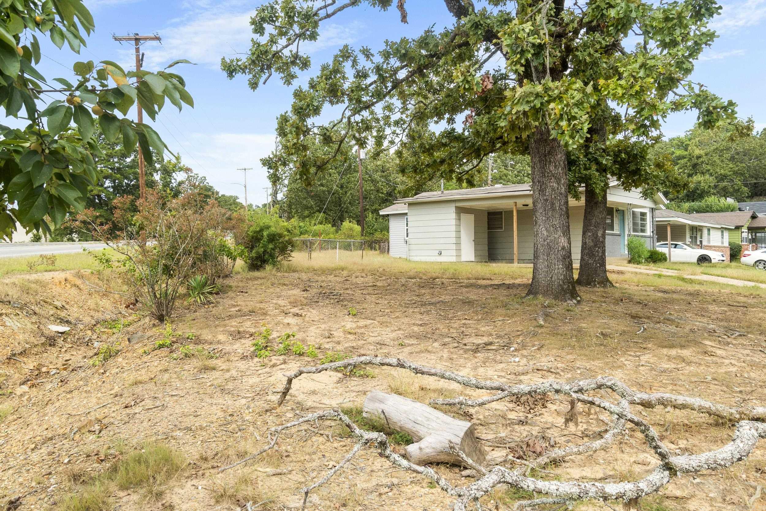 GLENOAKS - Residential
