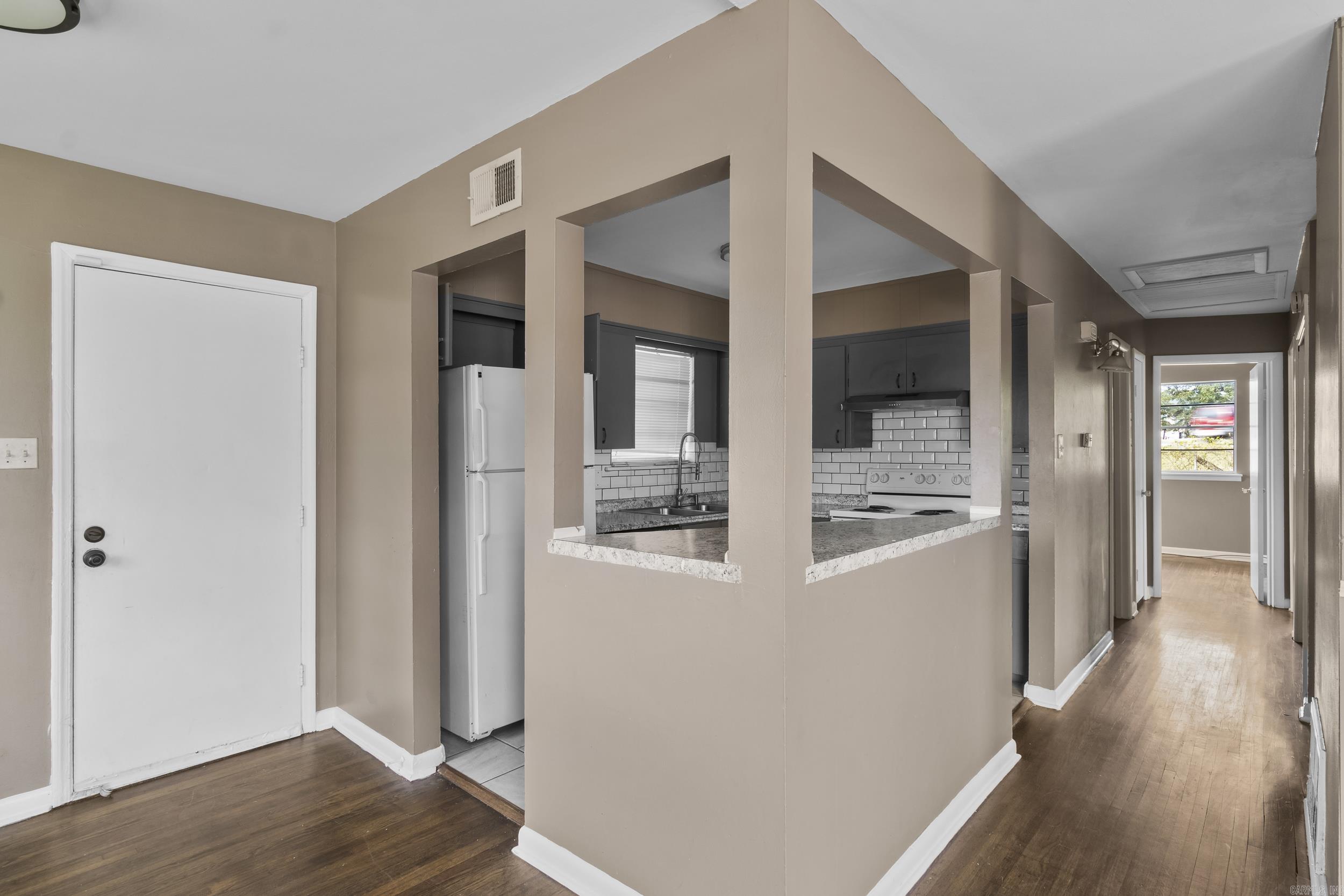 GLENOAKS - Residential