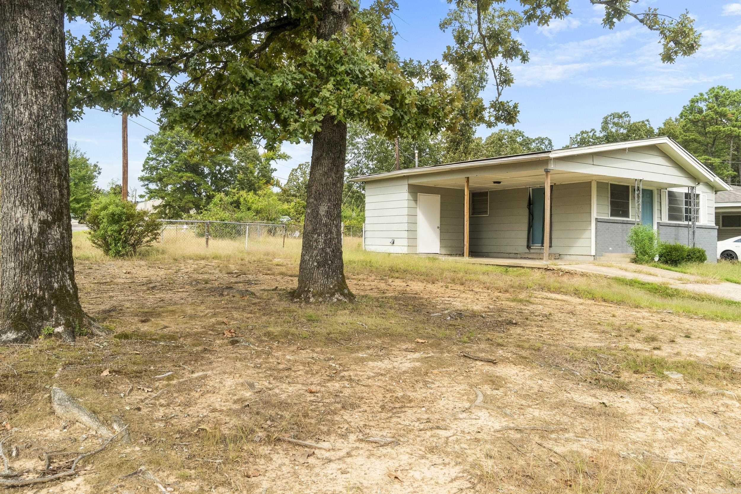 GLENOAKS - Residential