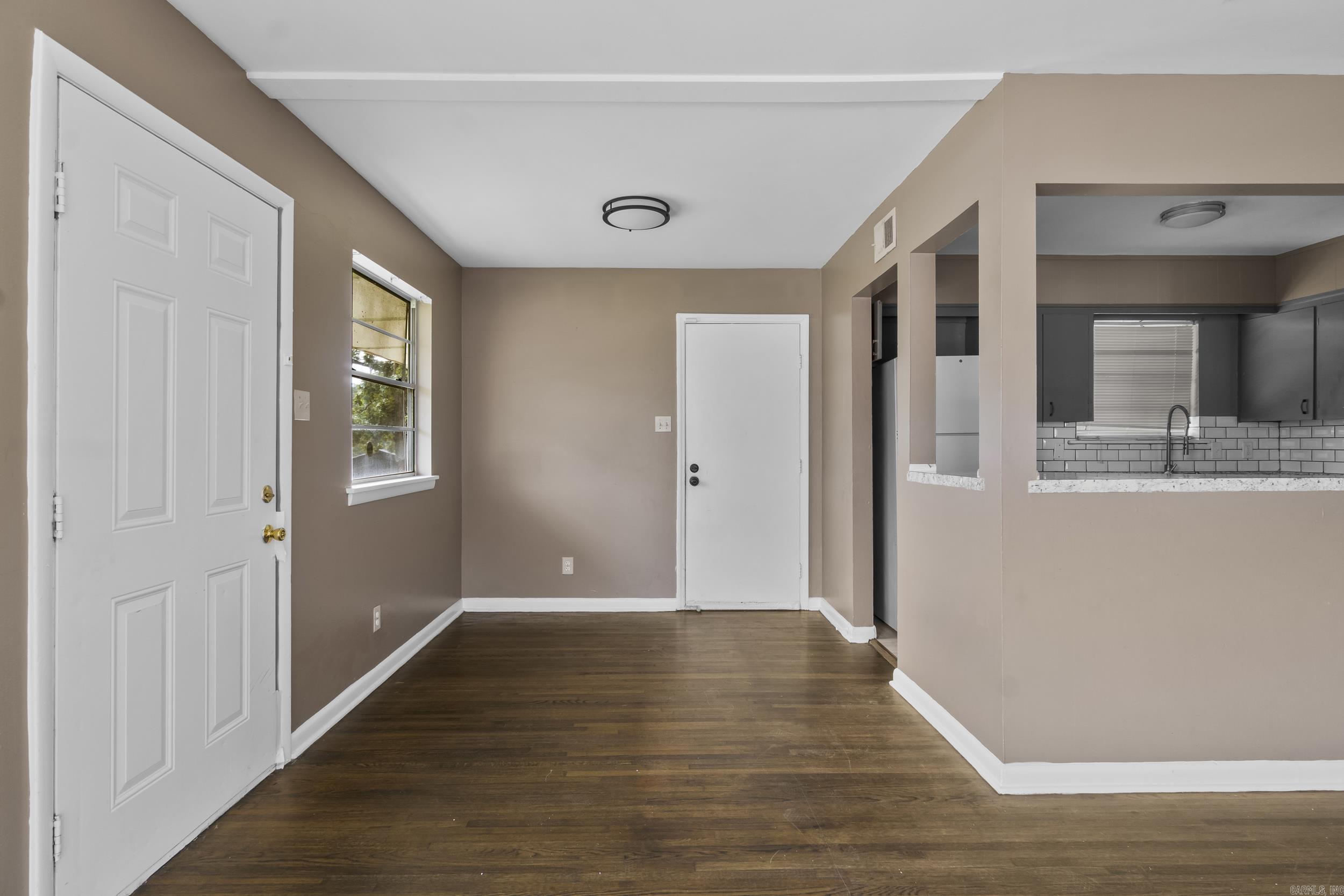 GLENOAKS - Residential