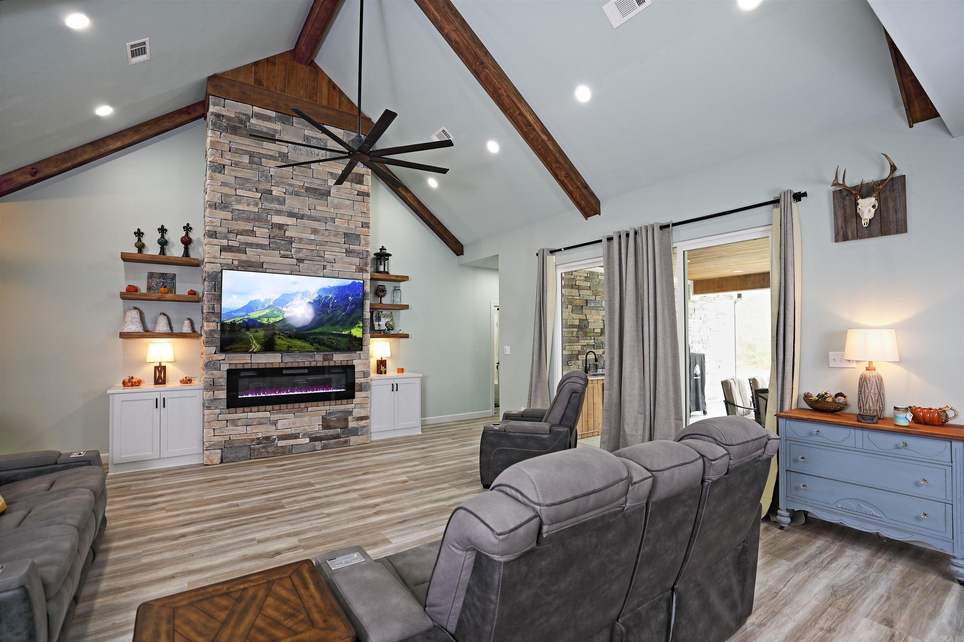 Shannon Oaks - Residential