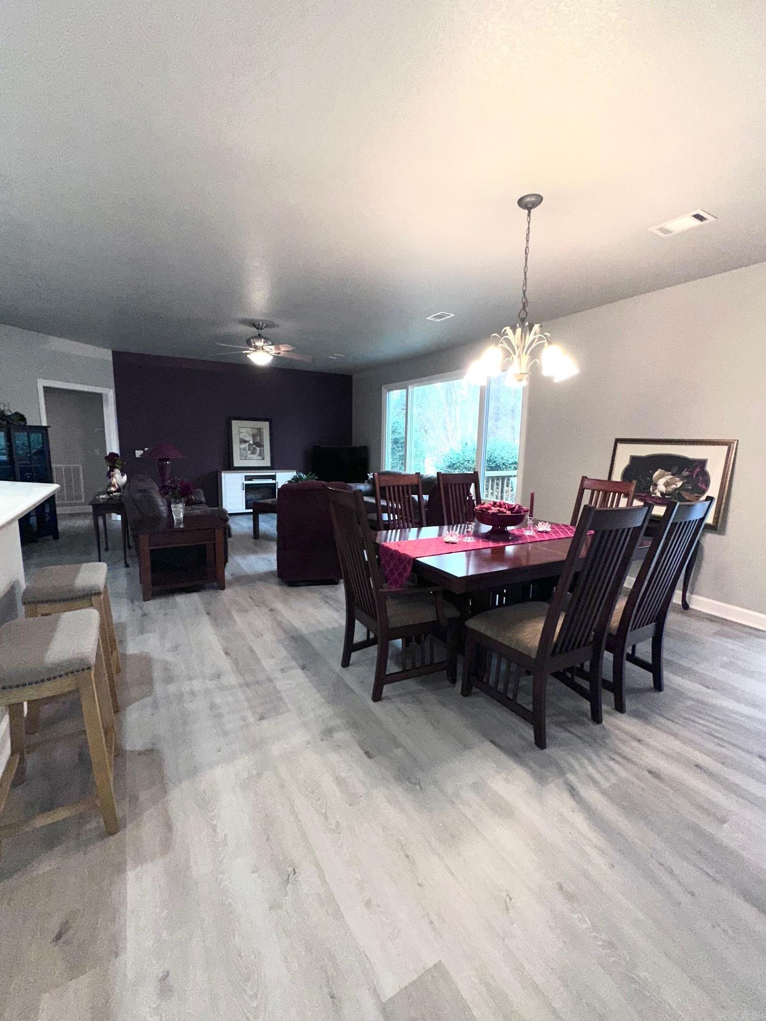 ISABELLA COURTS - Residential