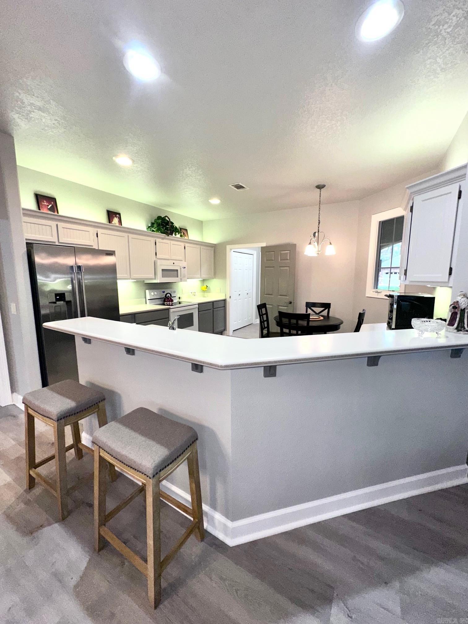 ISABELLA COURTS - Residential