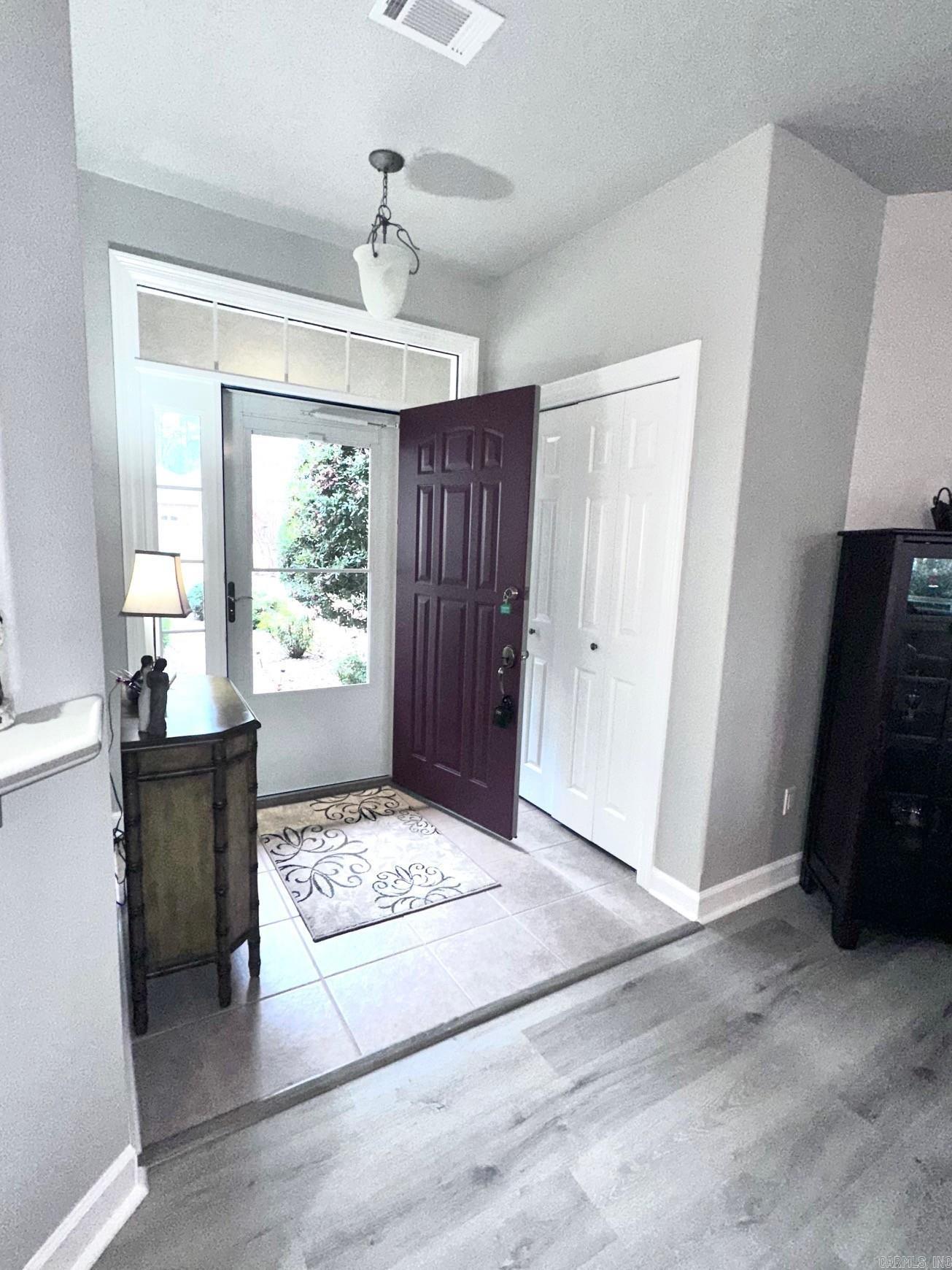 ISABELLA COURTS - Residential