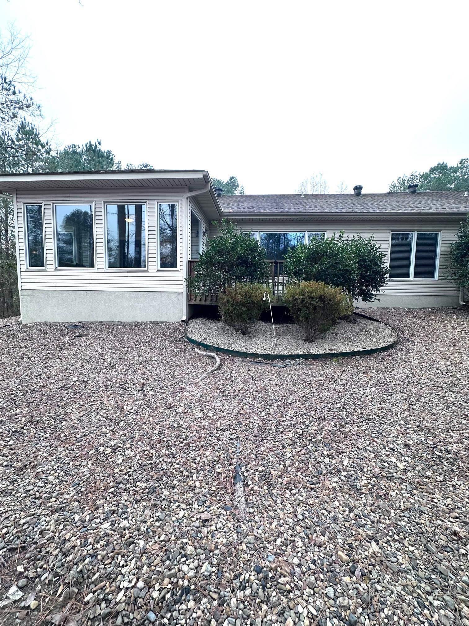 ISABELLA COURTS - Residential