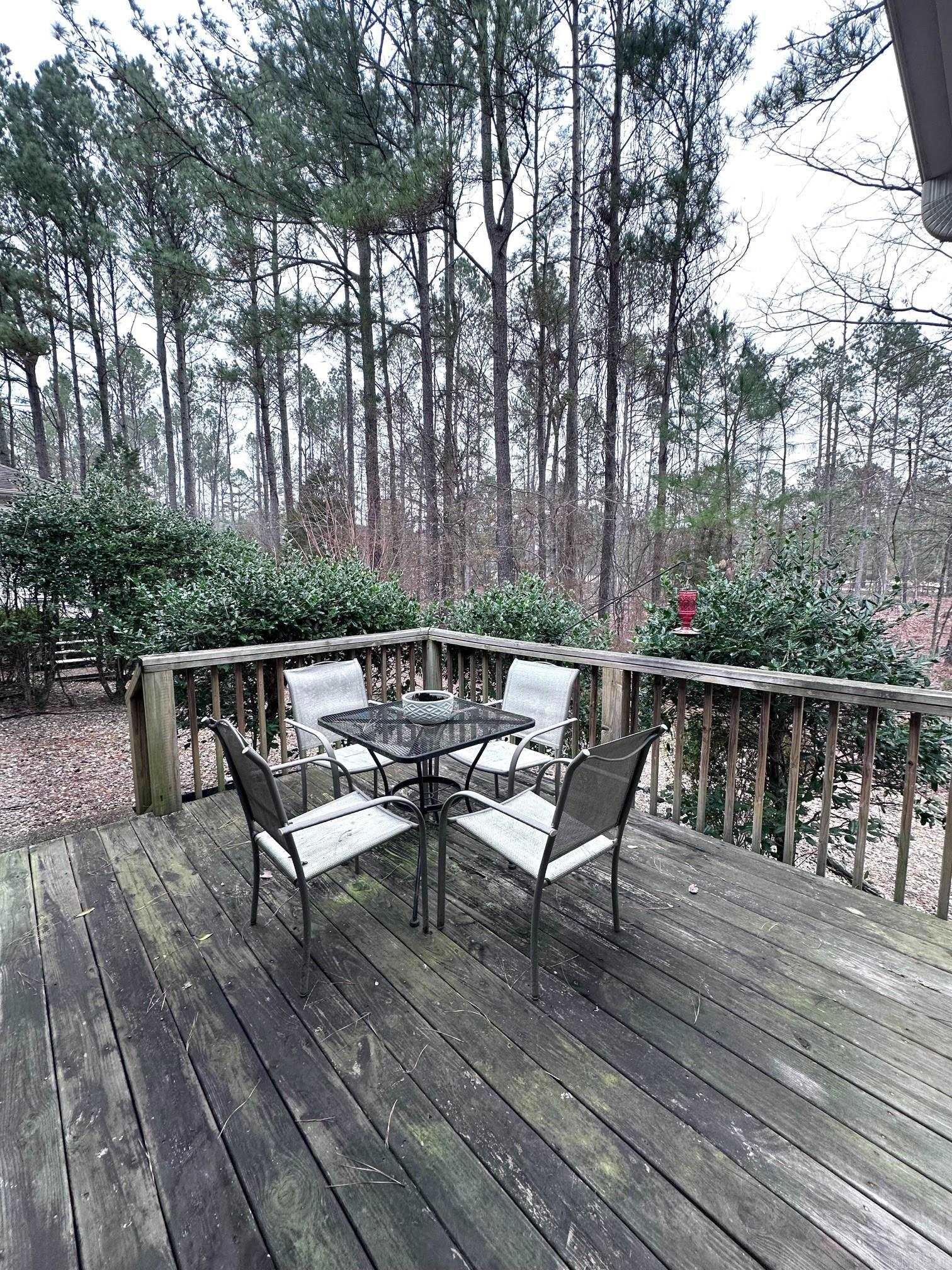 ISABELLA COURTS - Residential