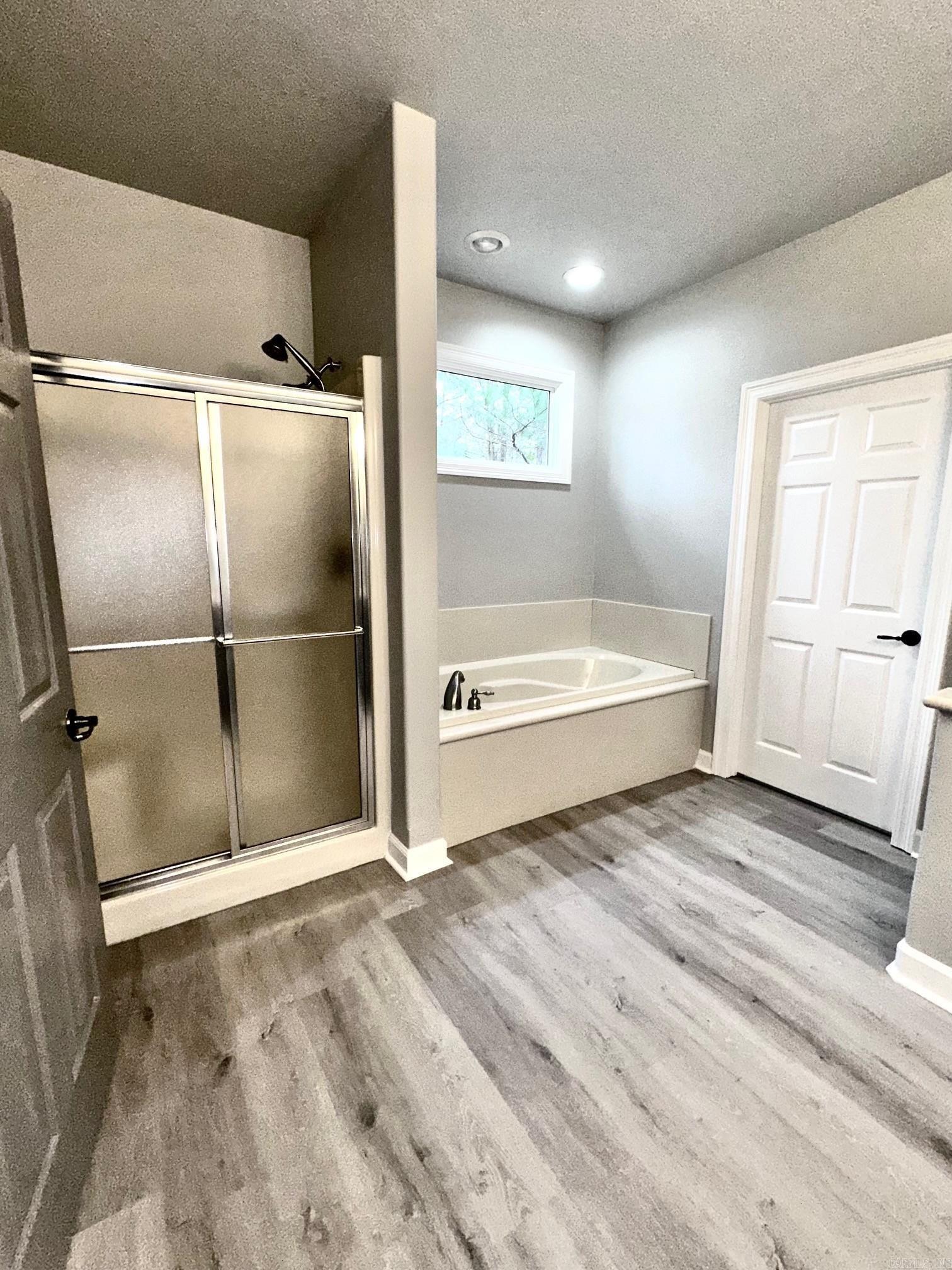 ISABELLA COURTS - Residential