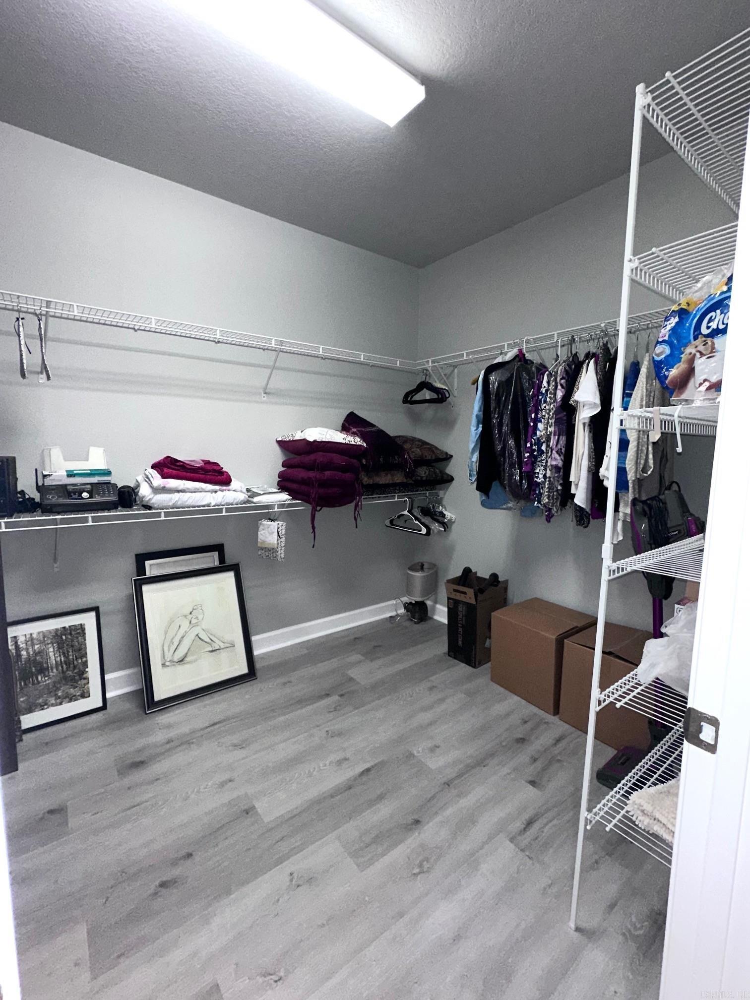 ISABELLA COURTS - Residential