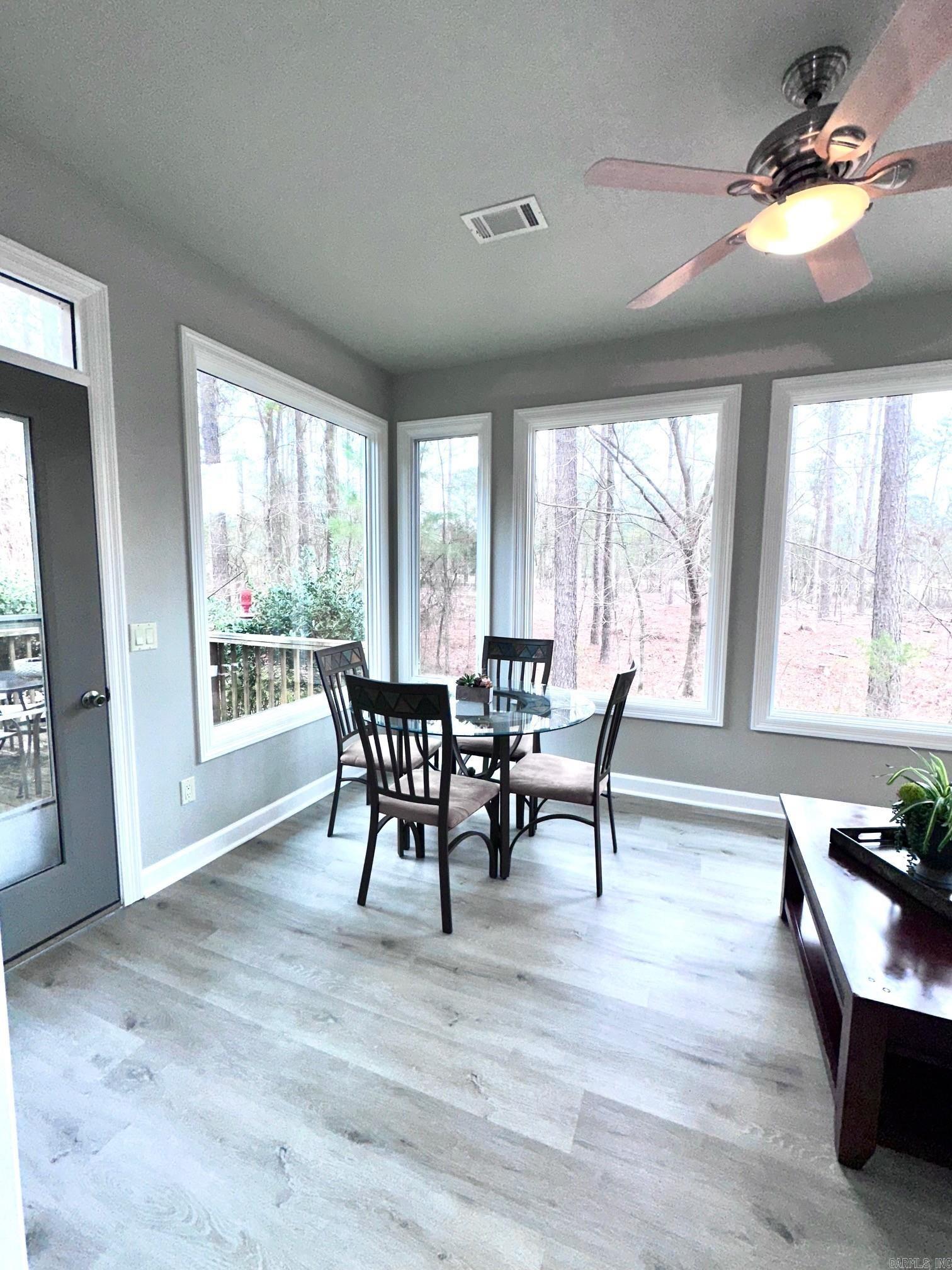 ISABELLA COURTS - Residential