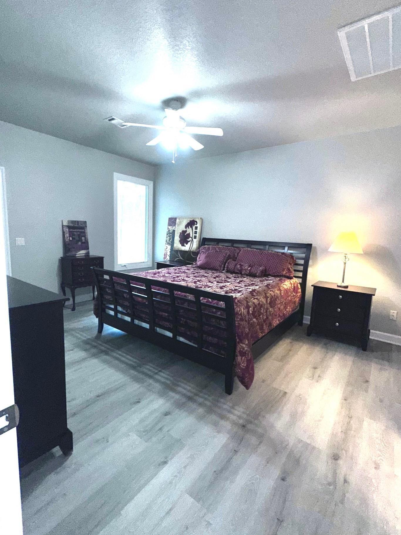 ISABELLA COURTS - Residential