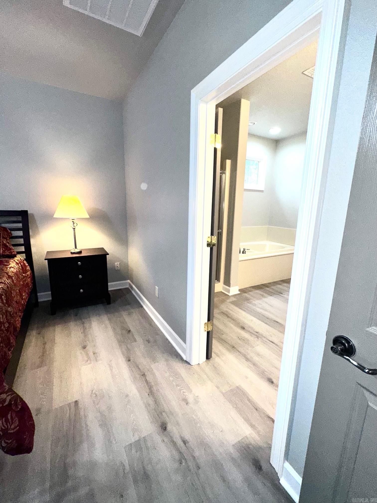 ISABELLA COURTS - Residential