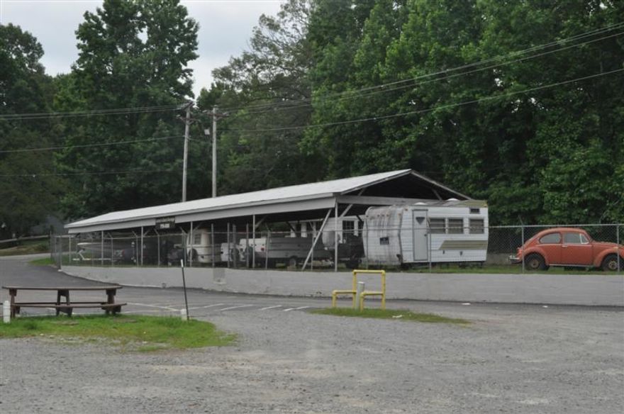A thriving convenience store built in 2006. The only convenience store within miles of thousands of customers. An unbranded fuel station pumping approximately 60,000 gallons a month. Tanks, pumps, car wash, and Boat and Camper storage facility owned outright by owner. Arkansas Highway Department statistics show 6,800 vehicles per day pass by this store.