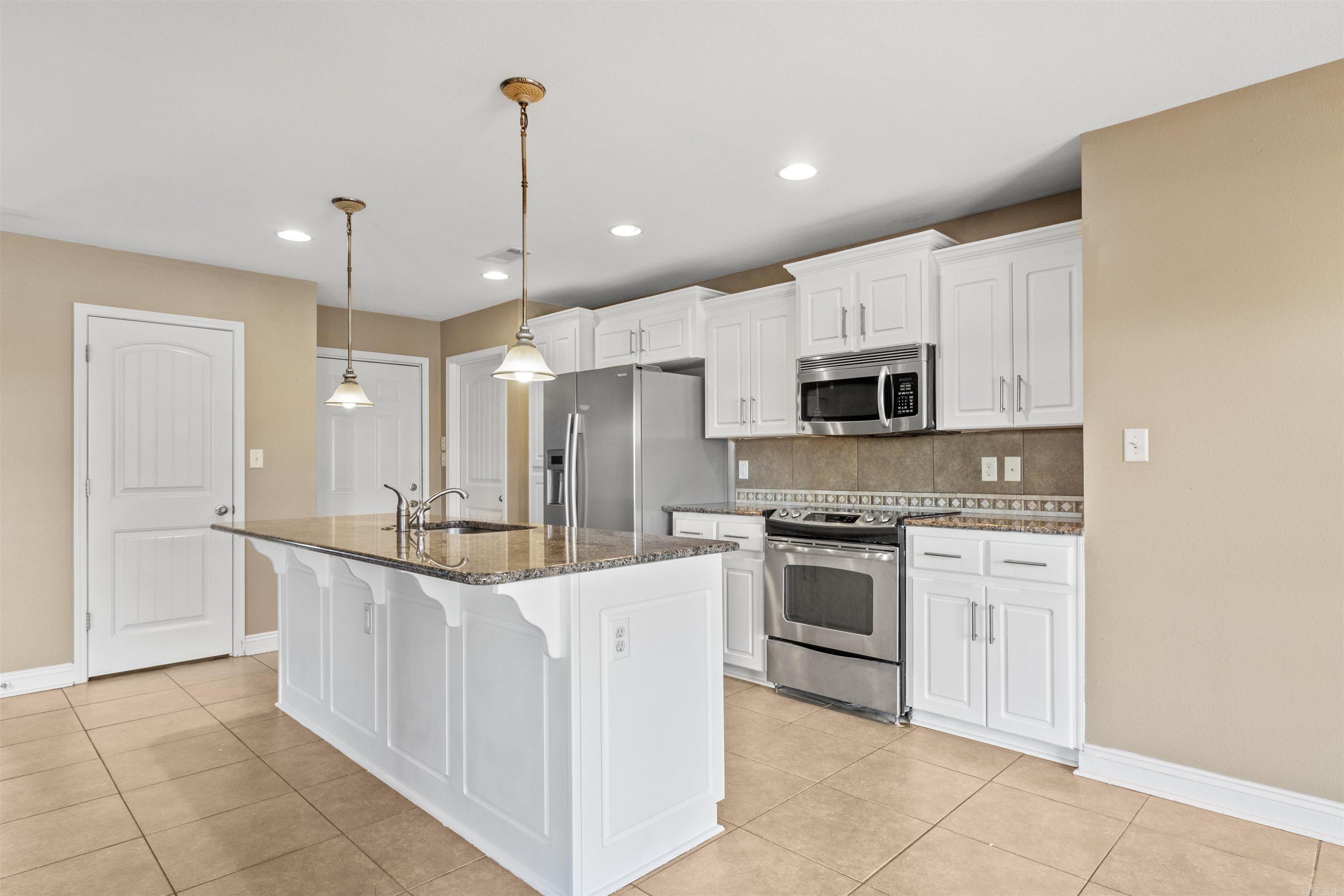 BASE MEADOWS ADDN - Residential