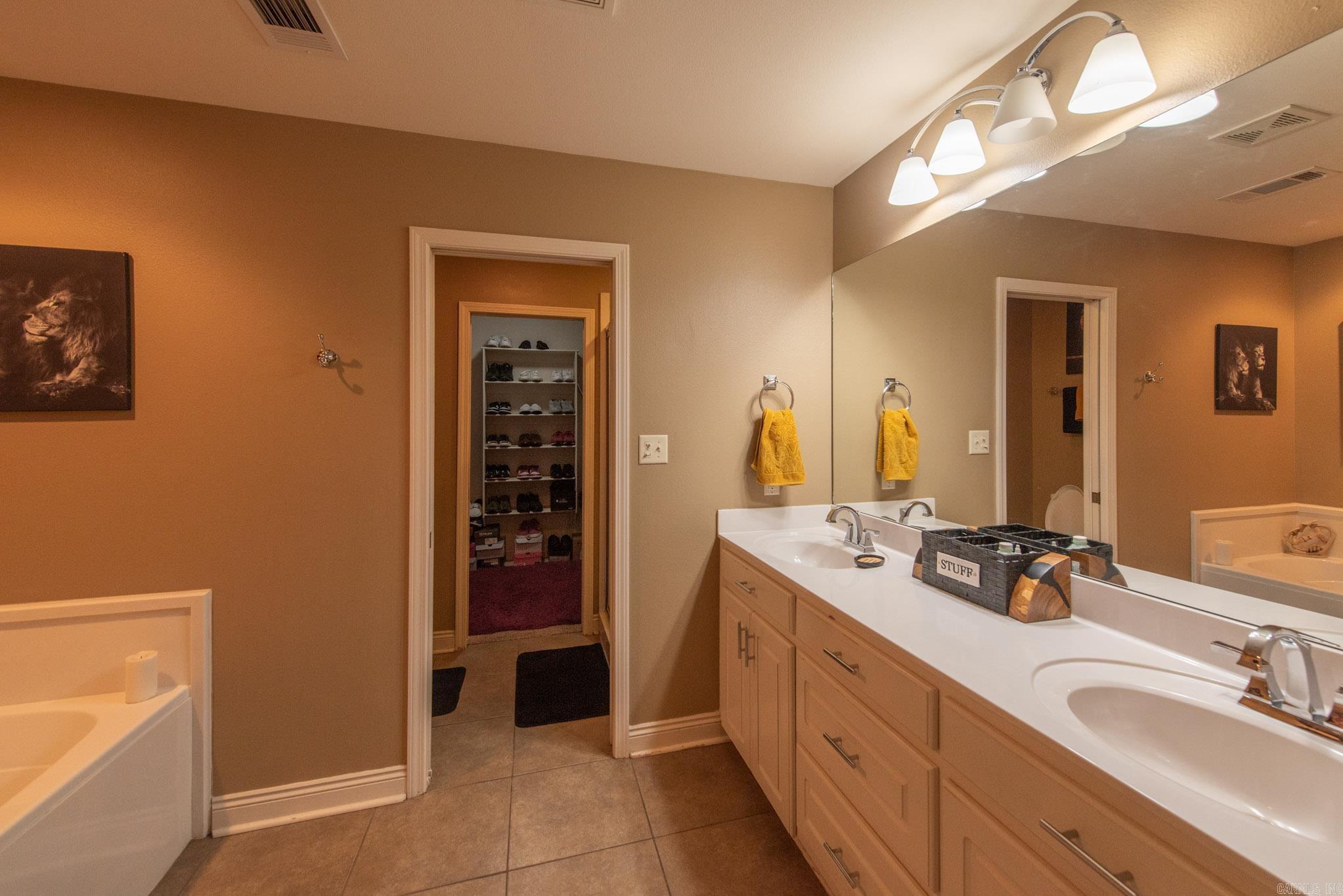 BASE MEADOWS ADDN - Residential