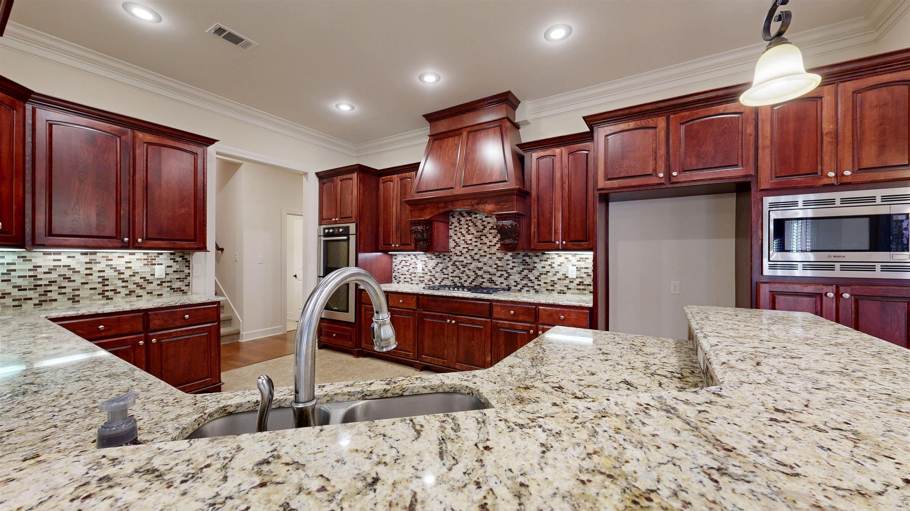 CHENAL VALLEY TOURNAY CIRCLE - Residential