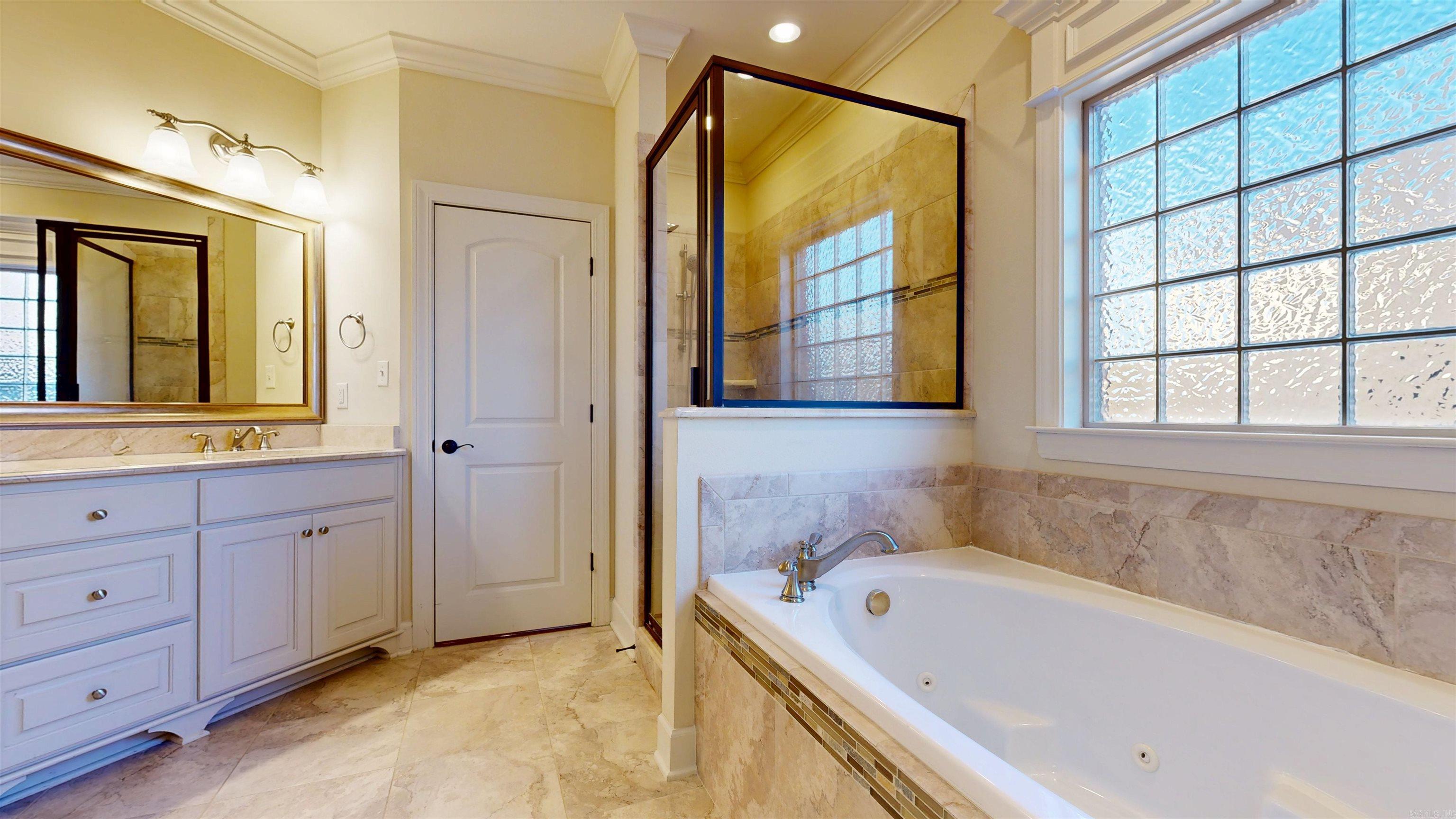 CHENAL VALLEY TOURNAY CIRCLE - Residential